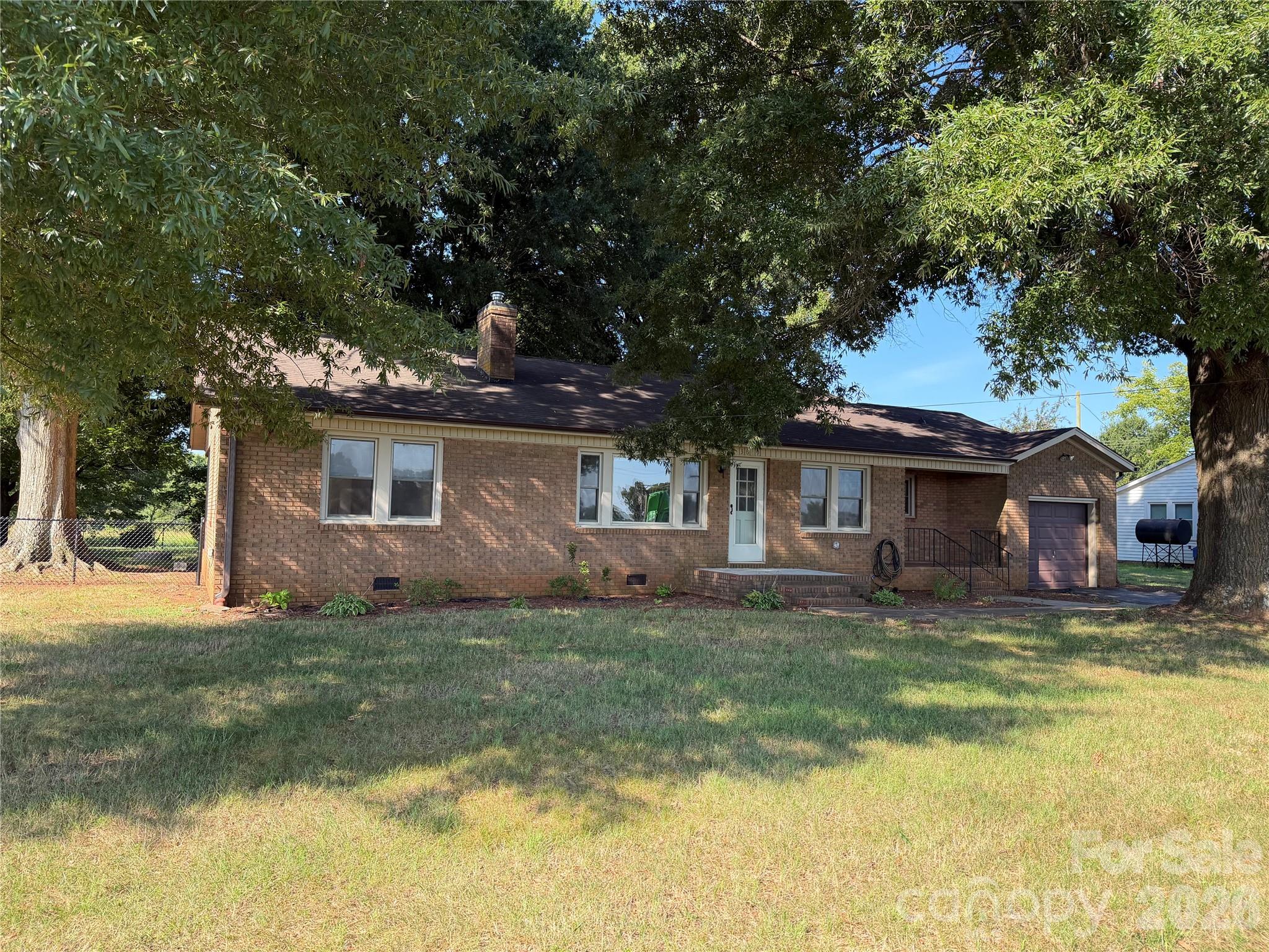 Single Family Residence at 3649 Taylorsville Highway, Statesville
