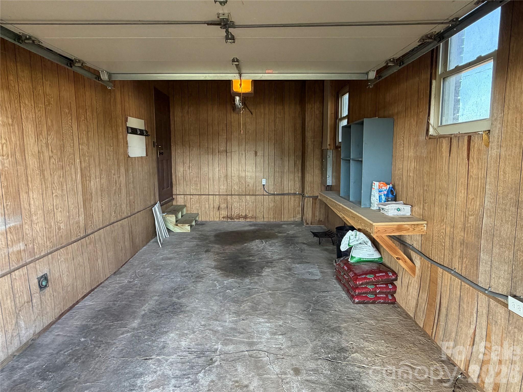 Garage - 3649 Taylorsville Highway, Statesville