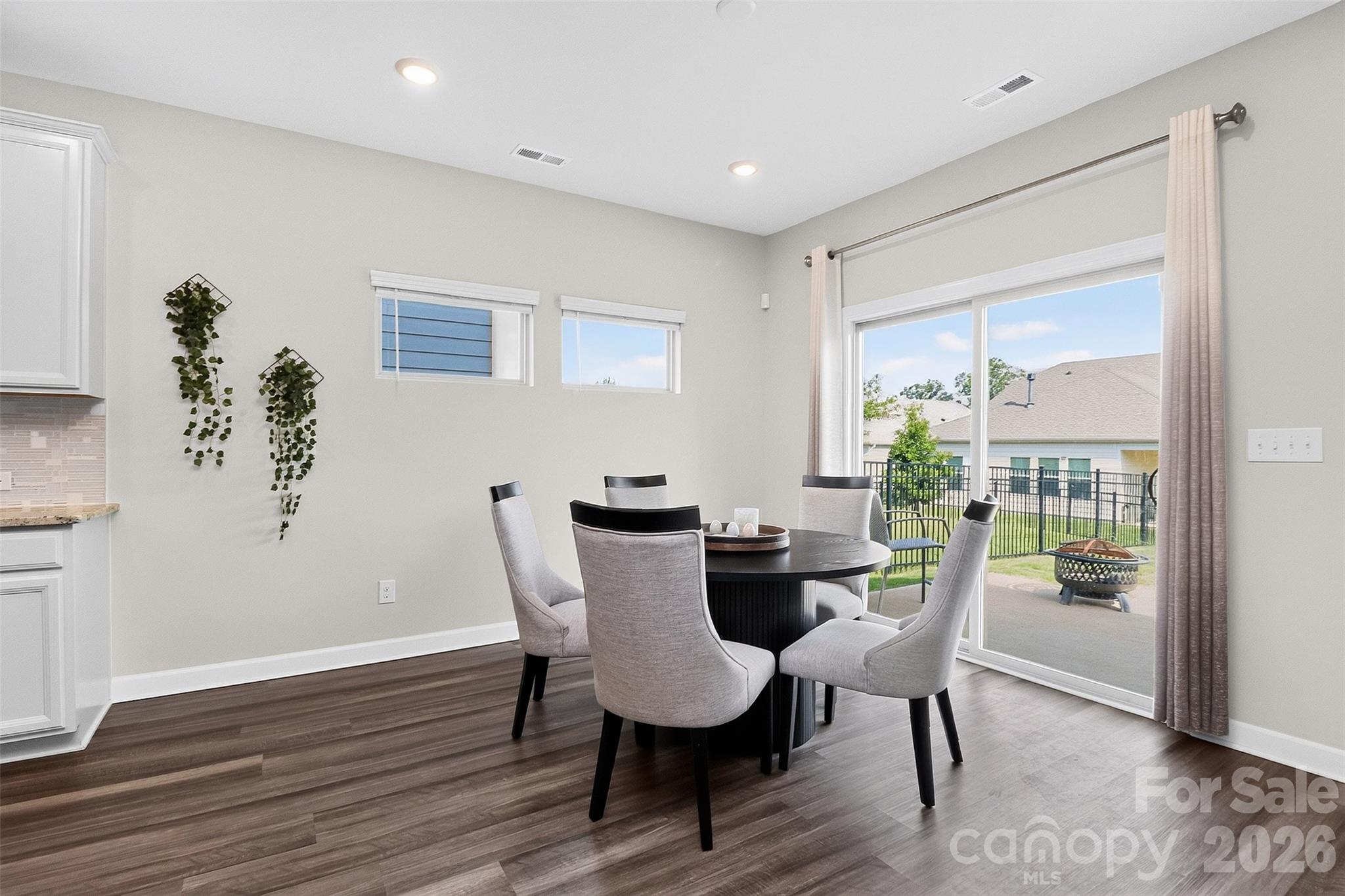 Single Family Residence at 11922 Silverheel Lane, Huntersville, photo 12 of 48