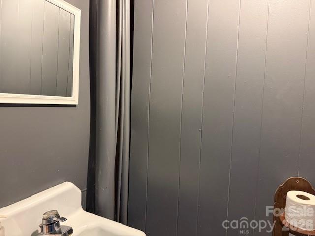 Pool/Guest Quarters Basement Level Kitchen 1/2 Bath - 3319 Humphries Road, Shelby