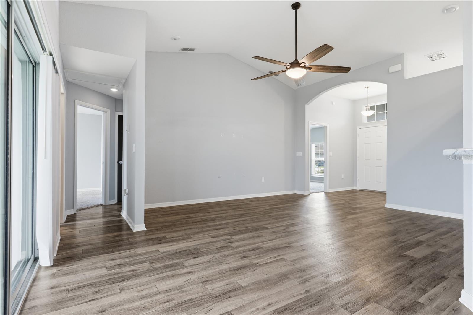 Single Family Residence at 185 CLOVERBROOK TRL, DAVENPORT, photo 10 of 44