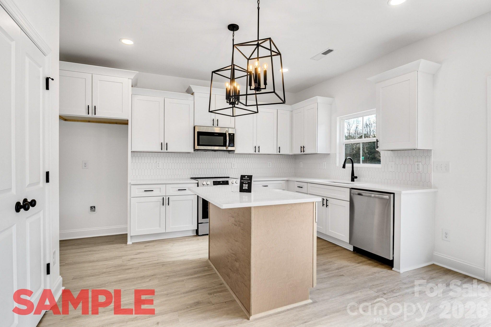 Single Family Residence at 1405 Sanctuary Street, Kannapolis, photo 17 of 33