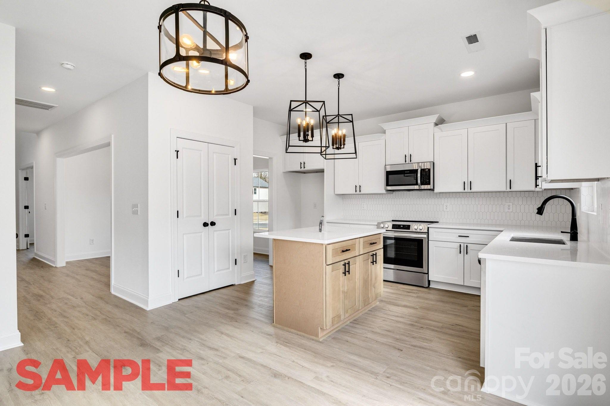 Single Family Residence at 1405 Sanctuary Street, Kannapolis, photo 18 of 33
