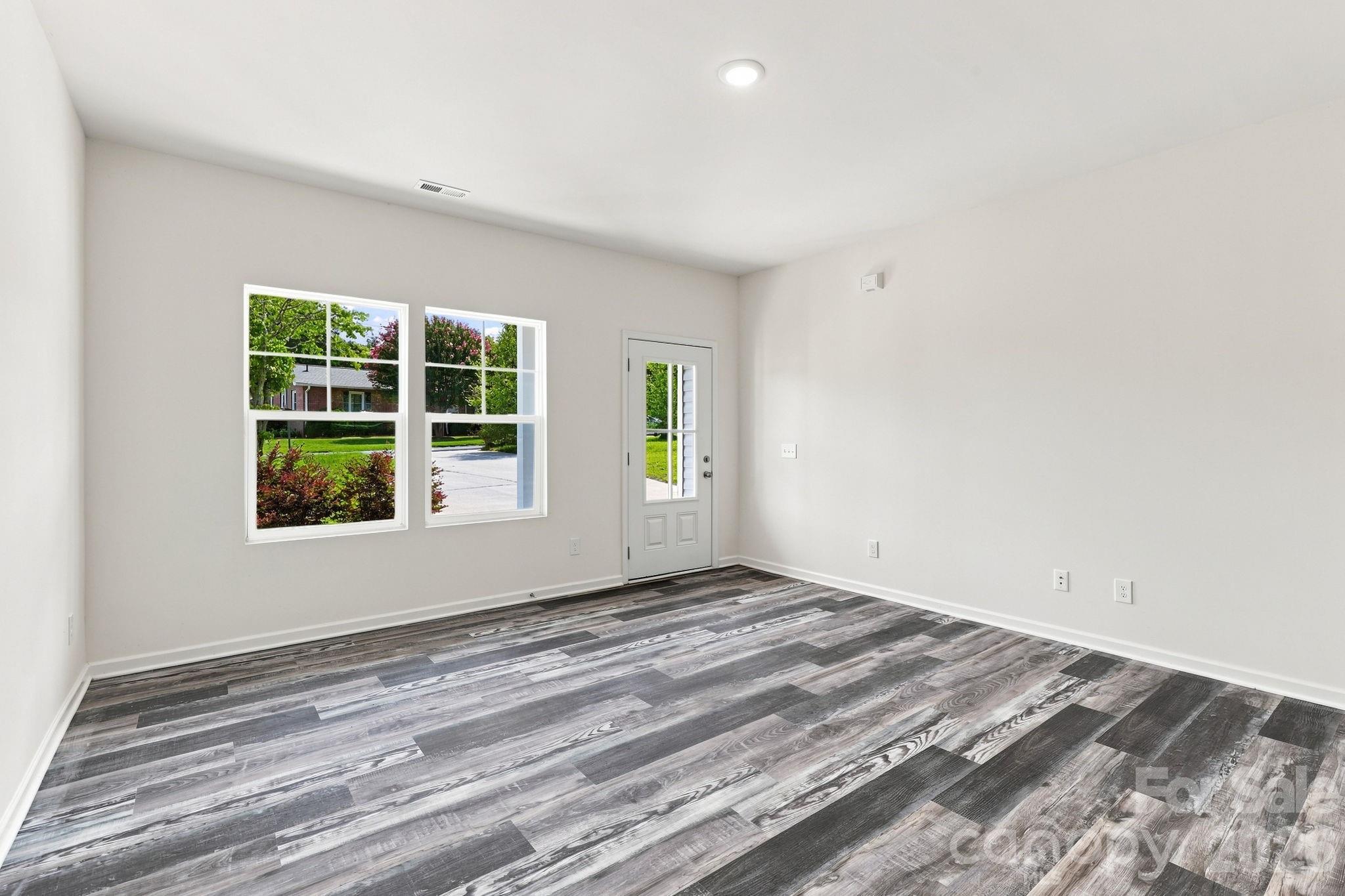 Living Room - 2604 Greencrest Lane, Statesville