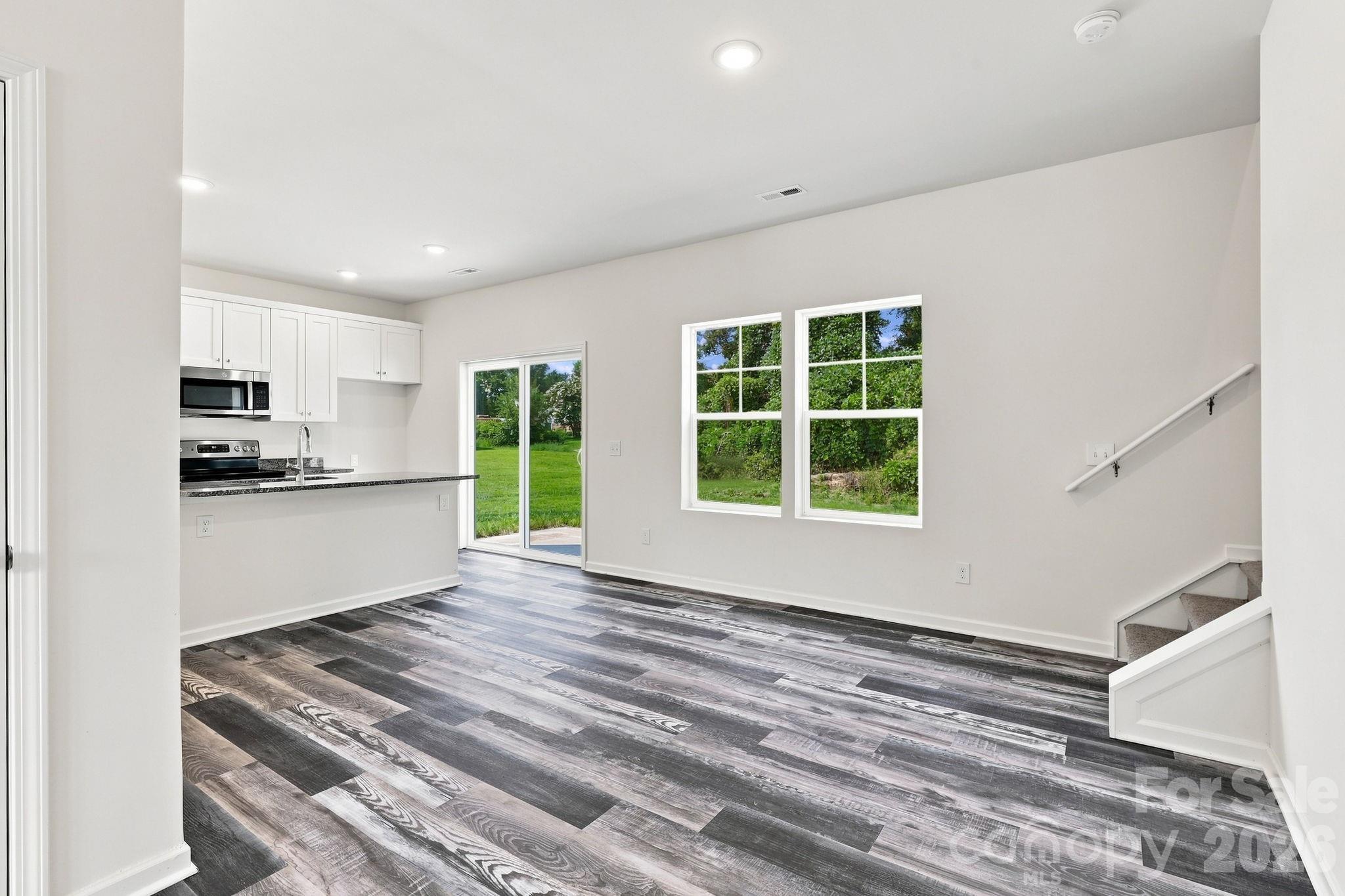 Dining Area to Kitchen - 2604 Greencrest Lane, Statesville