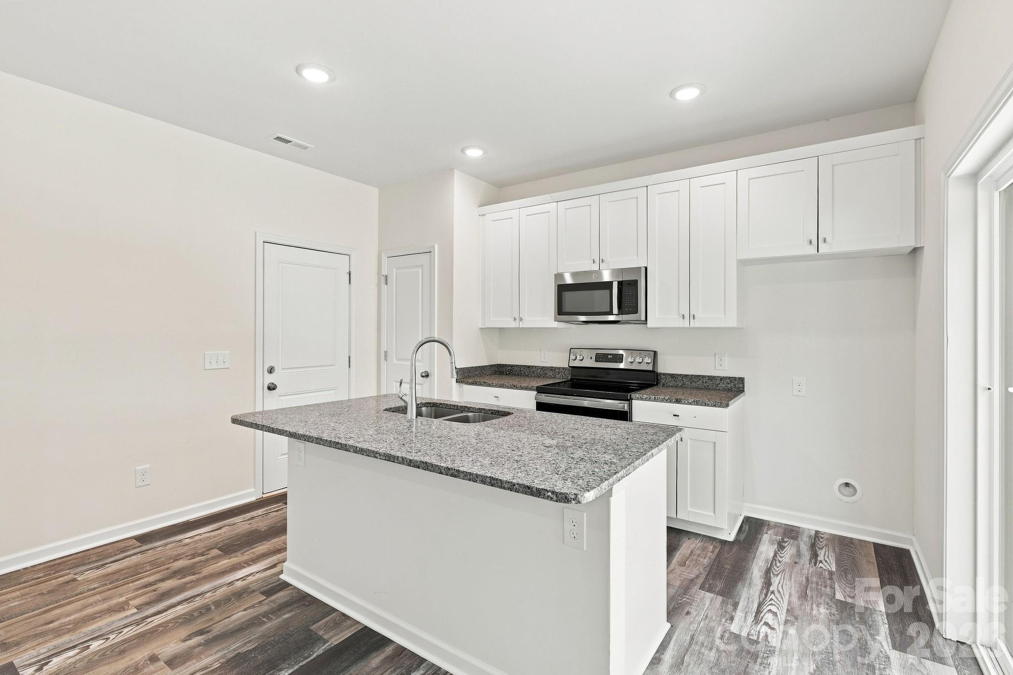 Kitchen - 2604 Greencrest Lane, Statesville