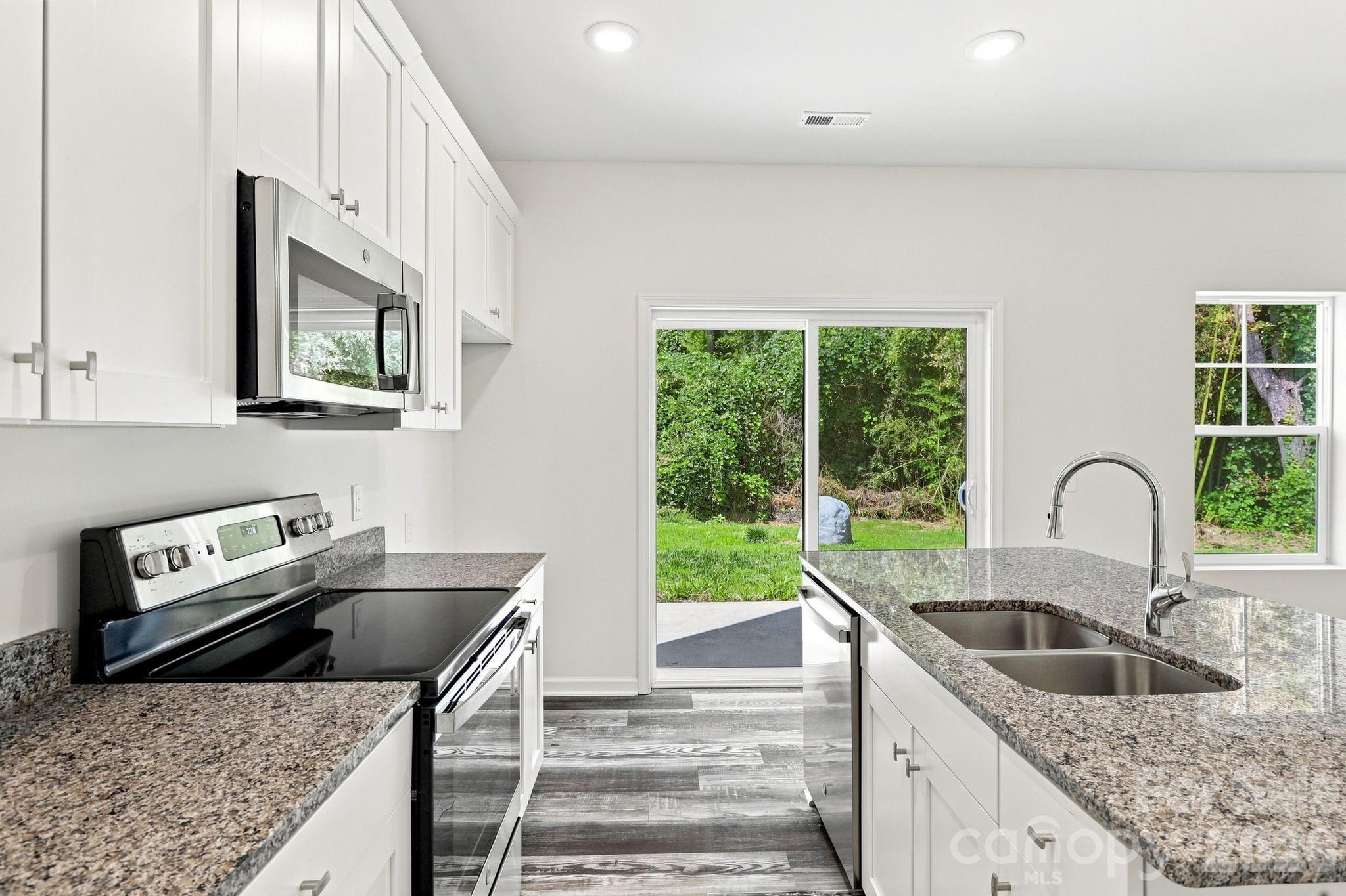 Kitchen - 2604 Greencrest Lane, Statesville