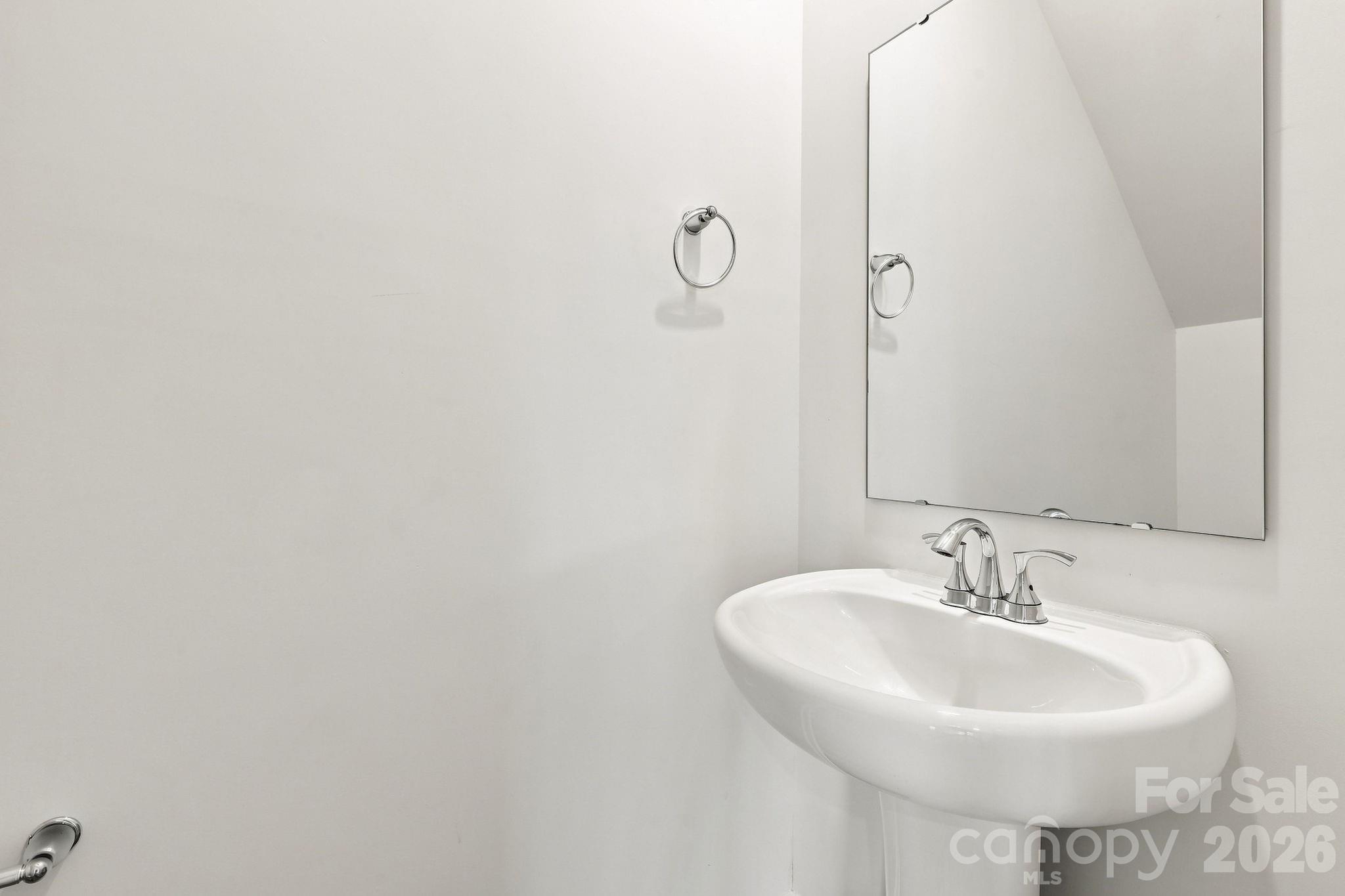 Main Level Power Room - 2604 Greencrest Lane, Statesville