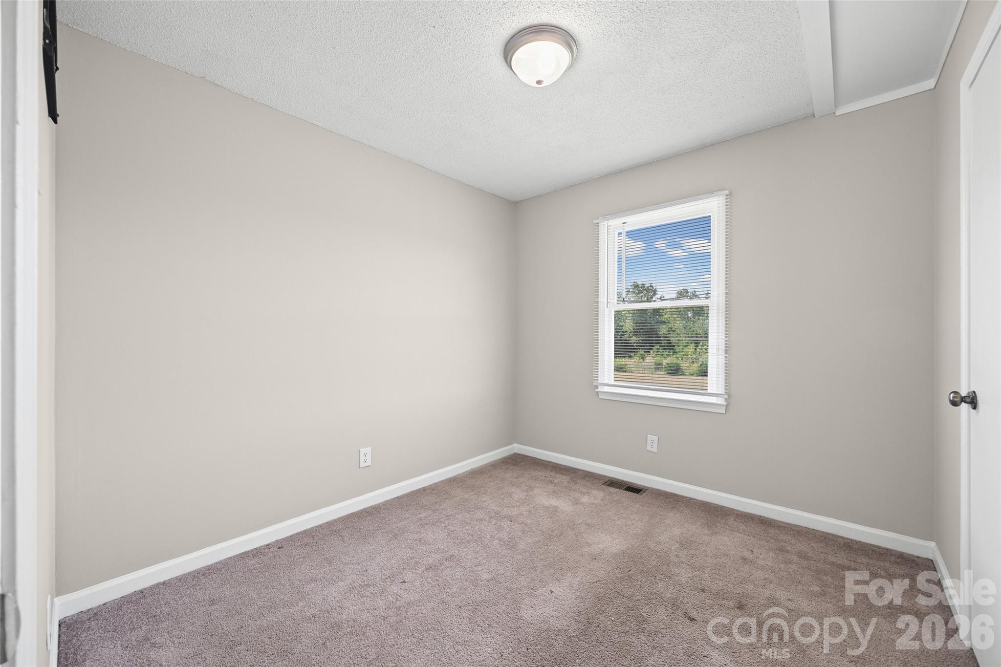 Single Family Residence at 195 Moda Road, Blacksburg, photo 11 of 19