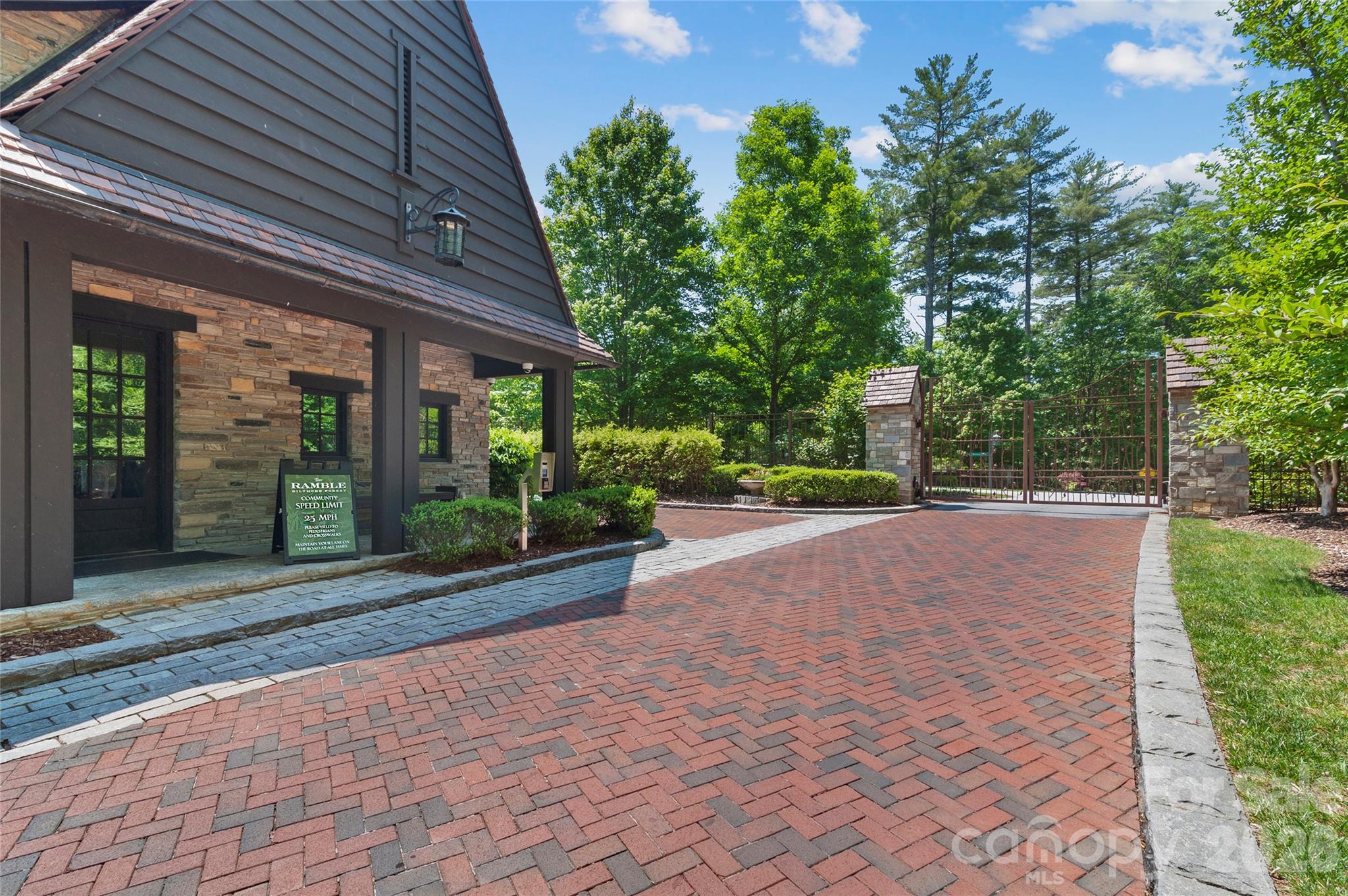 Lot at 15 Mirehouse Run, Asheville, photo 9 of 21