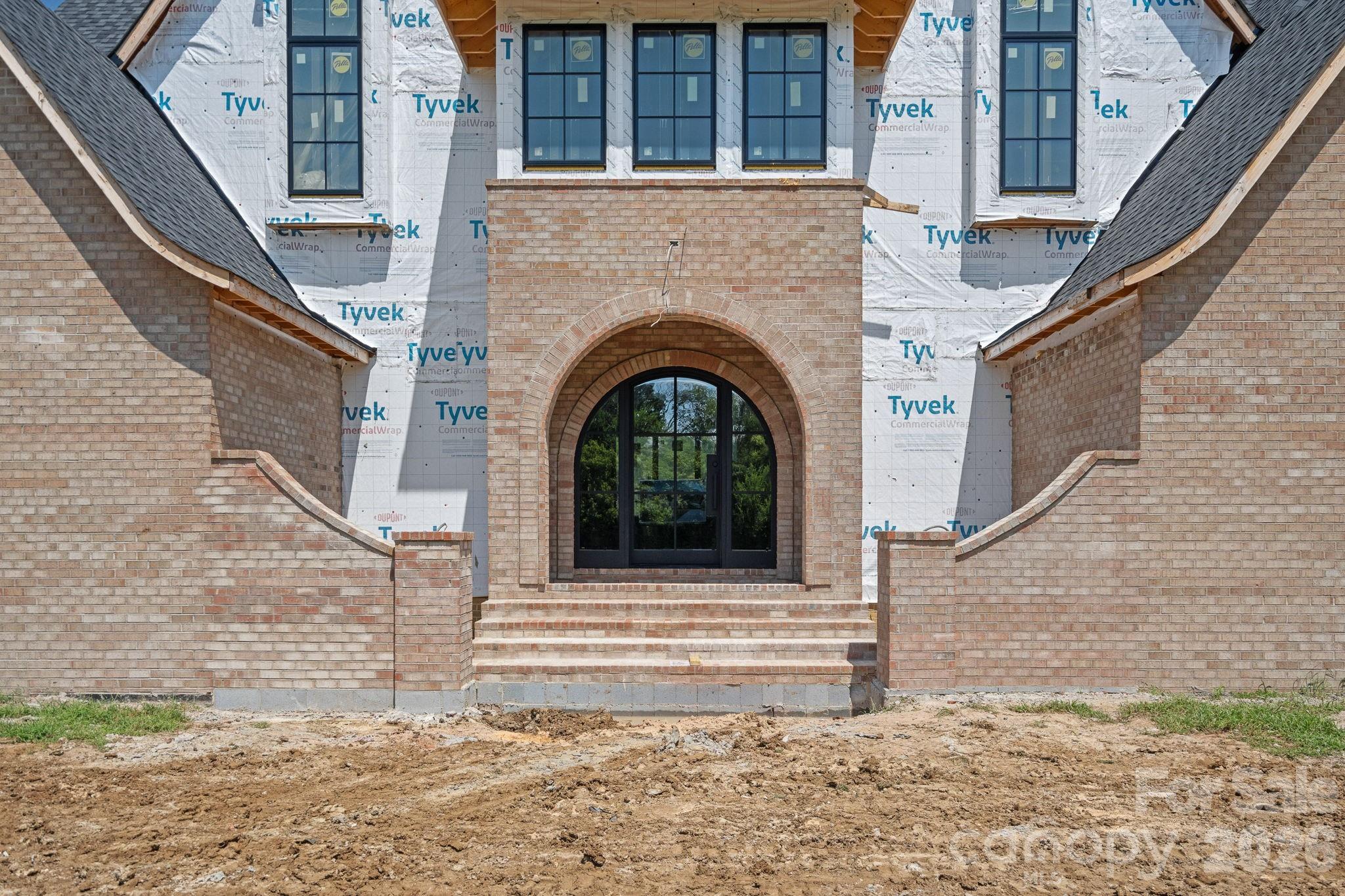 Single Family Residence at 1011 Helaina Court, Waxhaw, photo 4 of 23