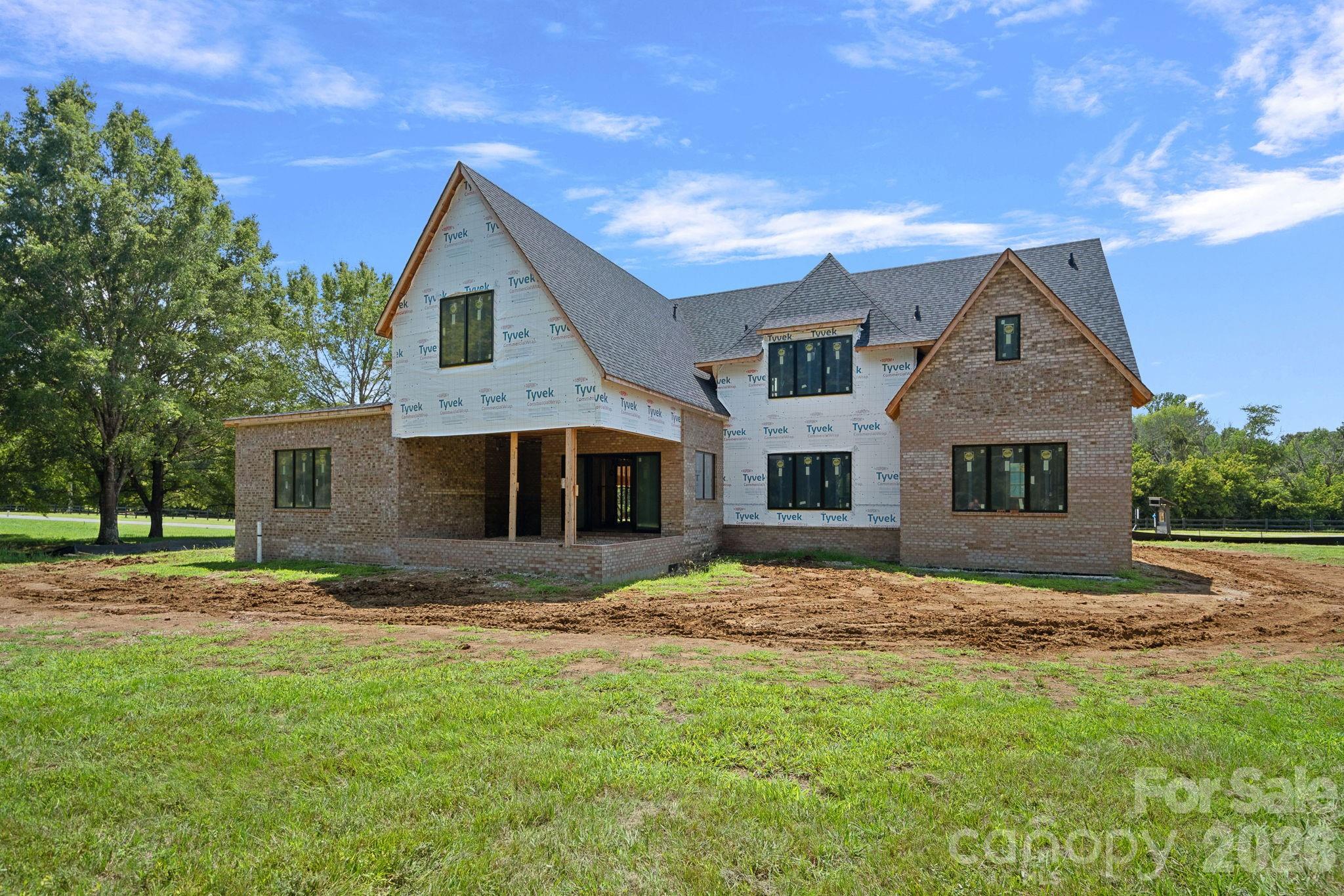 Single Family Residence at 1011 Helaina Court, Waxhaw, photo 14 of 23