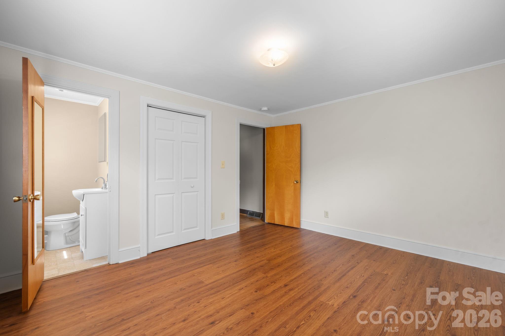 Half Bath & Closet - 4370 Dynasty Lane, Hudson