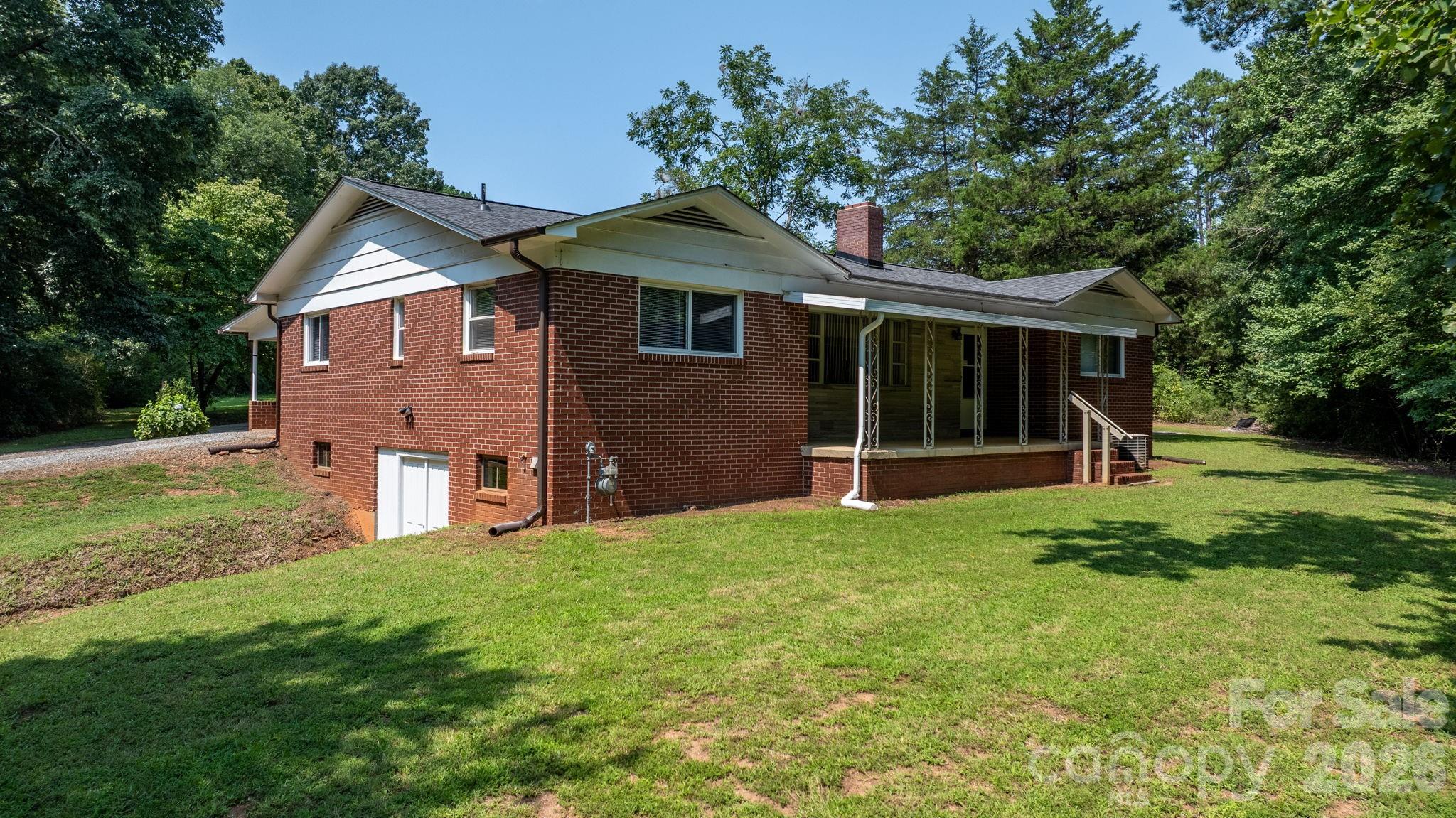 Back of House & Yard - 4370 Dynasty Lane, Hudson