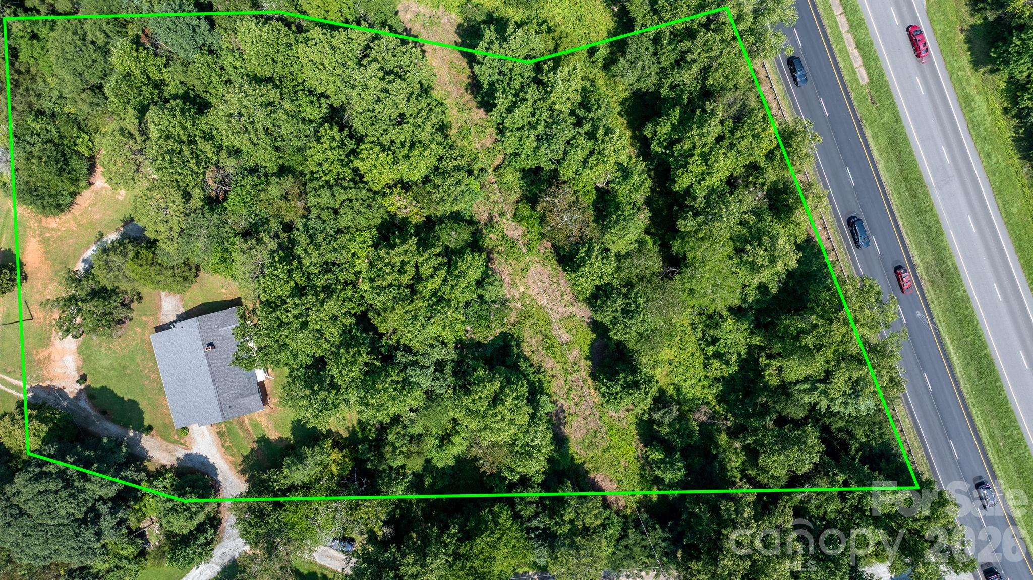 House Includes Approx 3.05 acres For Your Use! - 4370 Dynasty Lane, Hudson