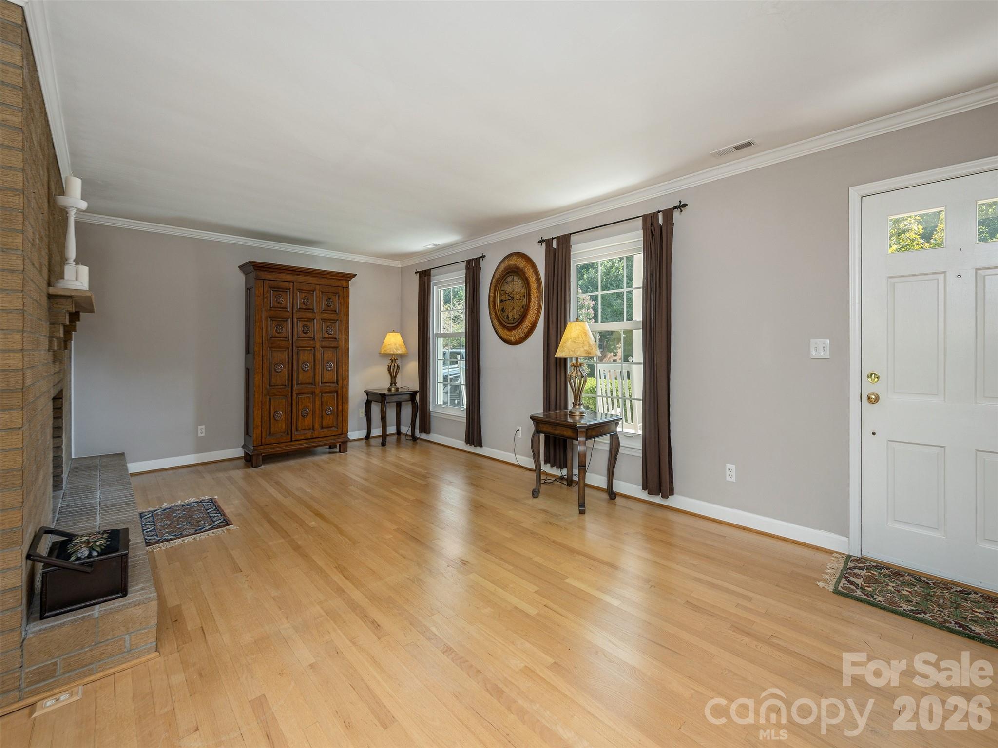 Single Family Residence at 303 Tree Haven Boulevard, Hendersonville, photo 6 of 33