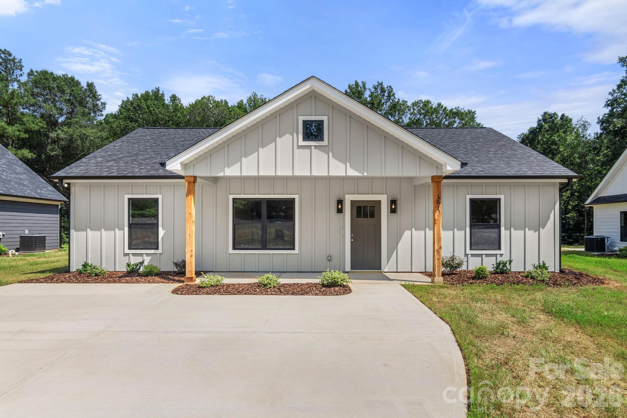 Welcome Home! - 151 McCorkle Street, York