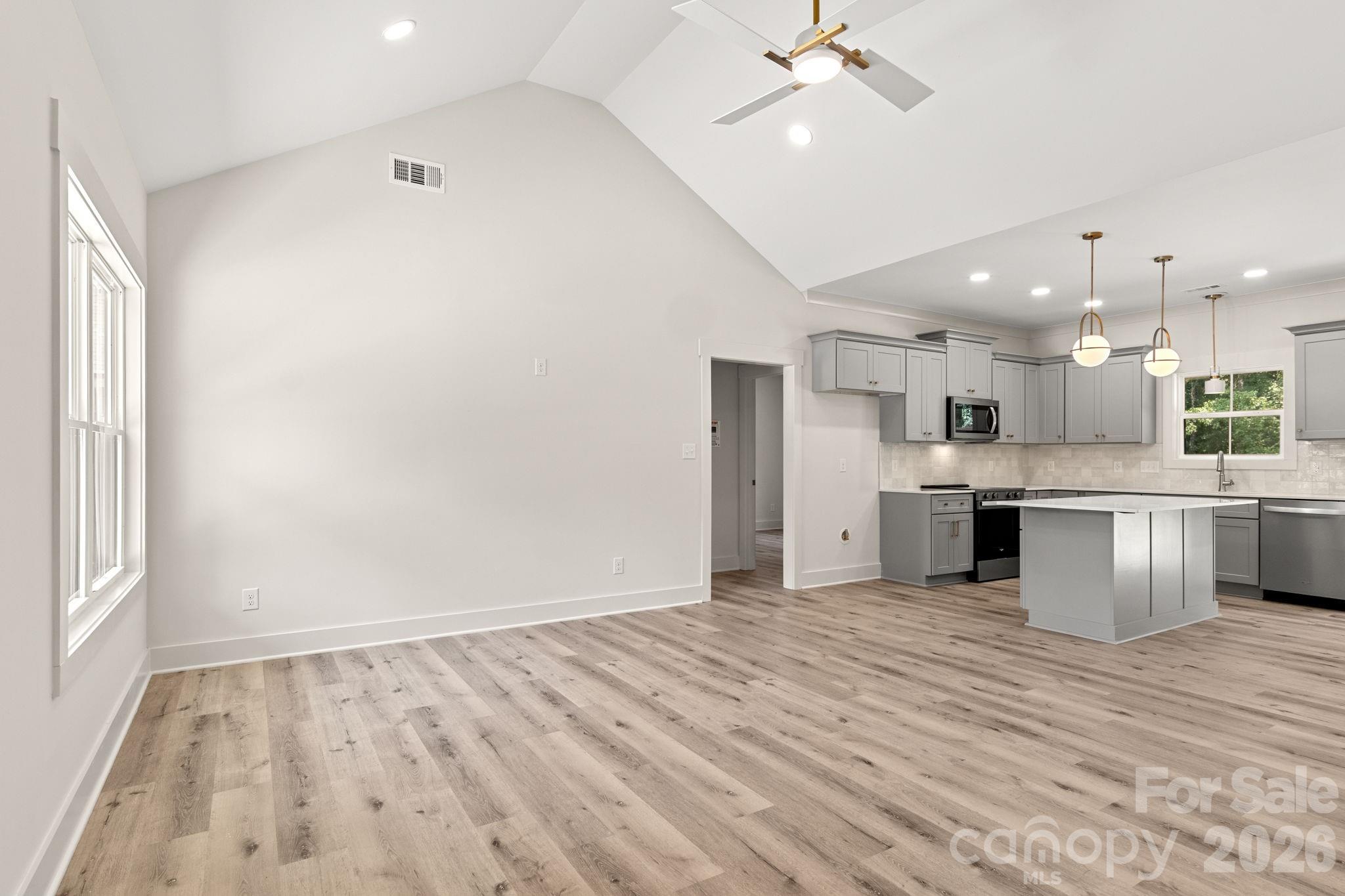 Vaulted ceilings in the living room - 151 McCorkle Street, York