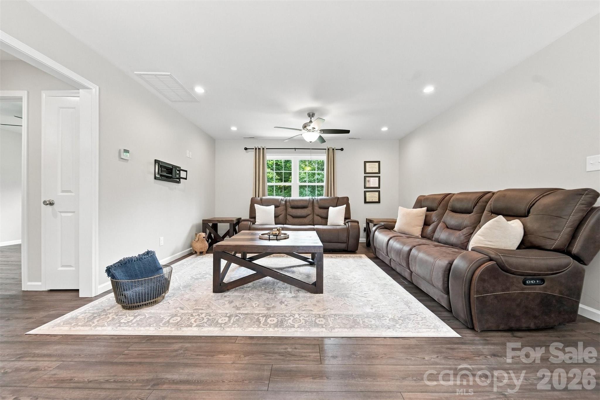 Single Family Residence at 2953 2nd Street Court NW, Hickory, photo 5 of 31