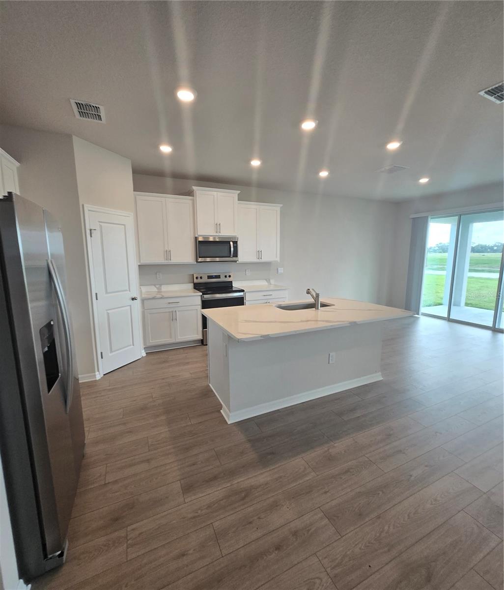 Single Family Residence at 9431 BELLA MAR TRL, PARRISH, photo 3 of 37