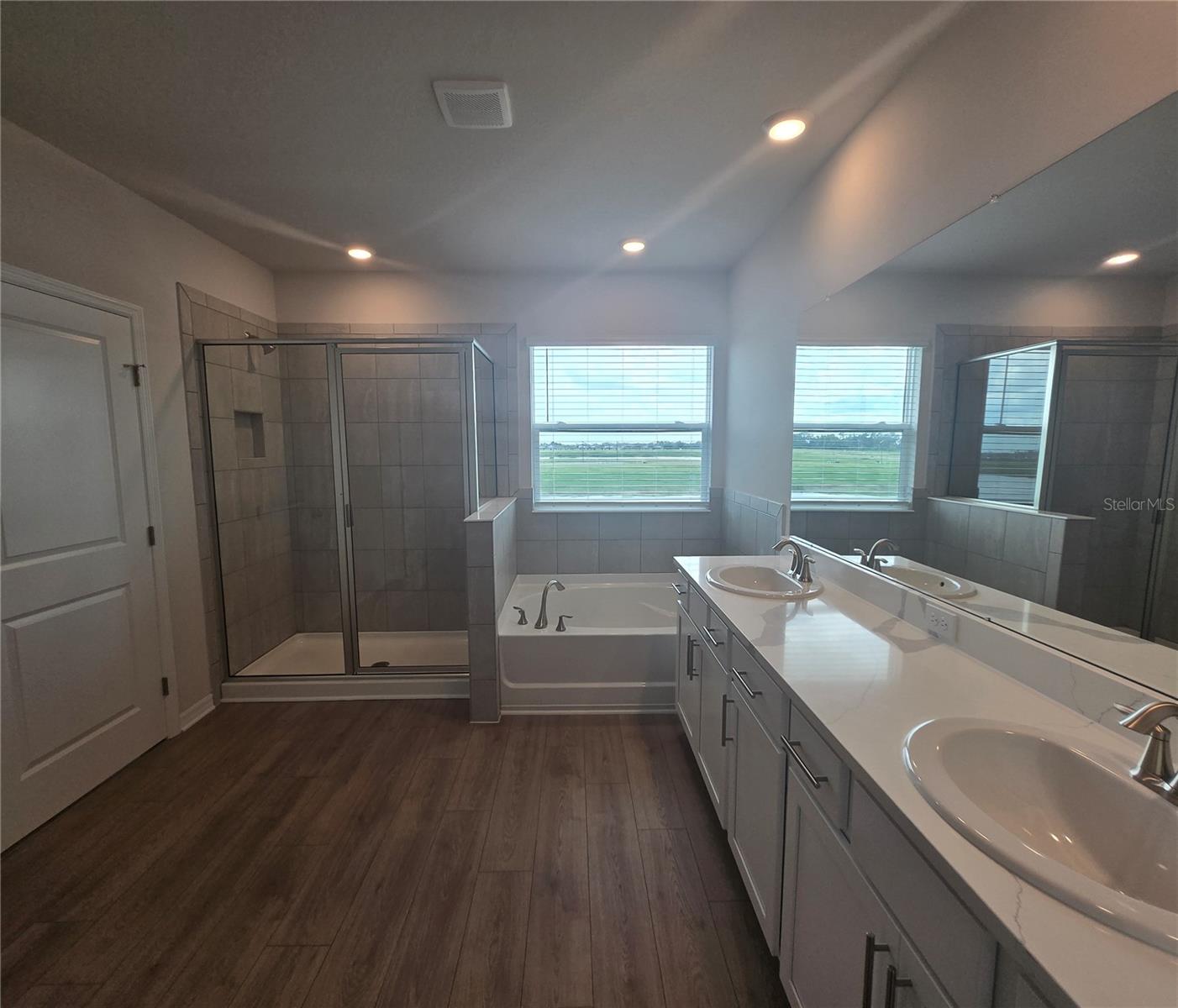 Single Family Residence at 9431 BELLA MAR TRL, PARRISH, photo 11 of 37