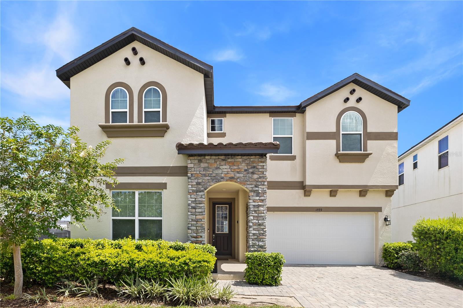 1779 TROPICAL PALMS CIR