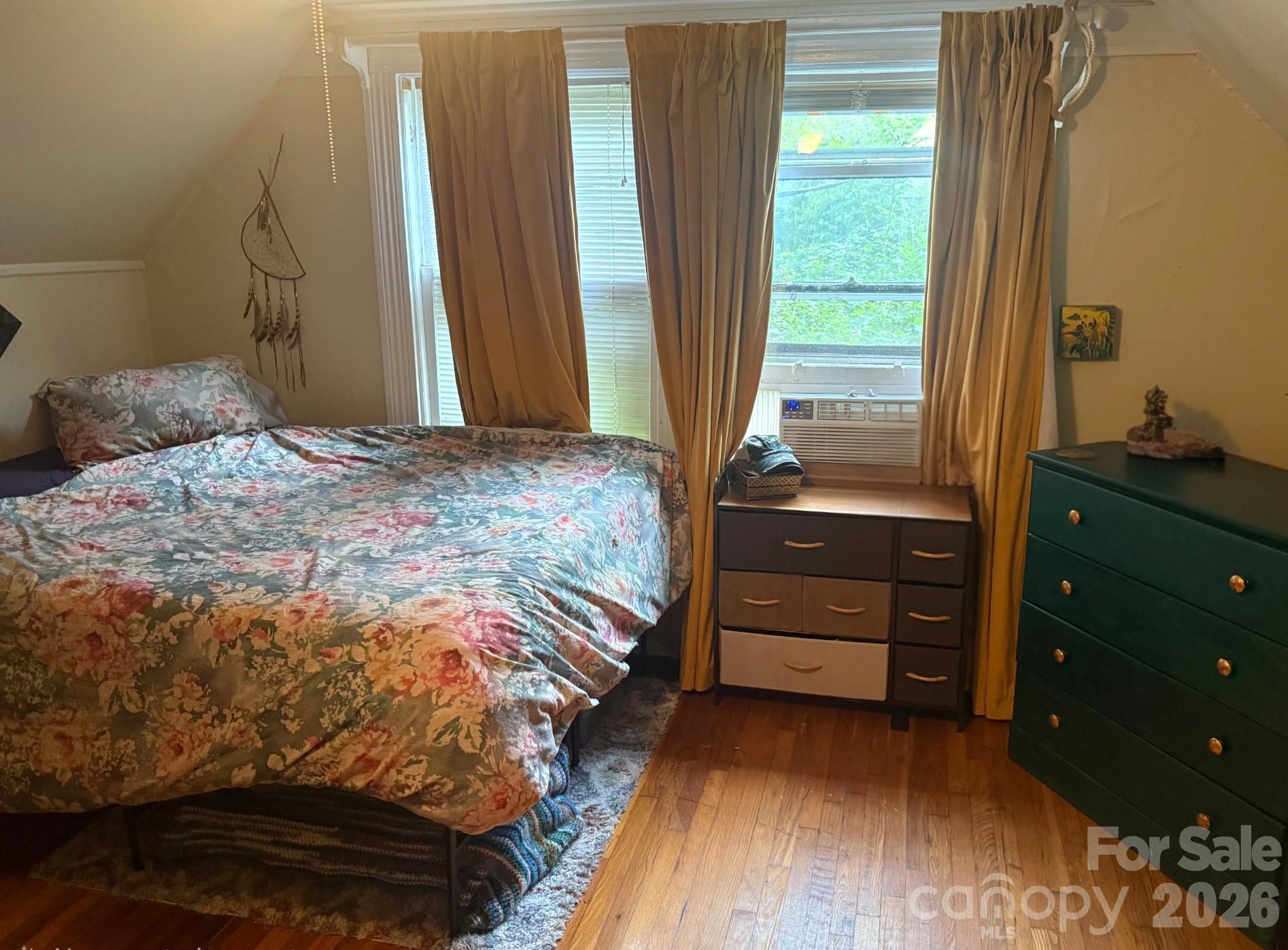BR - Apt 4 - 2026 - 41 Panola Street, Asheville
