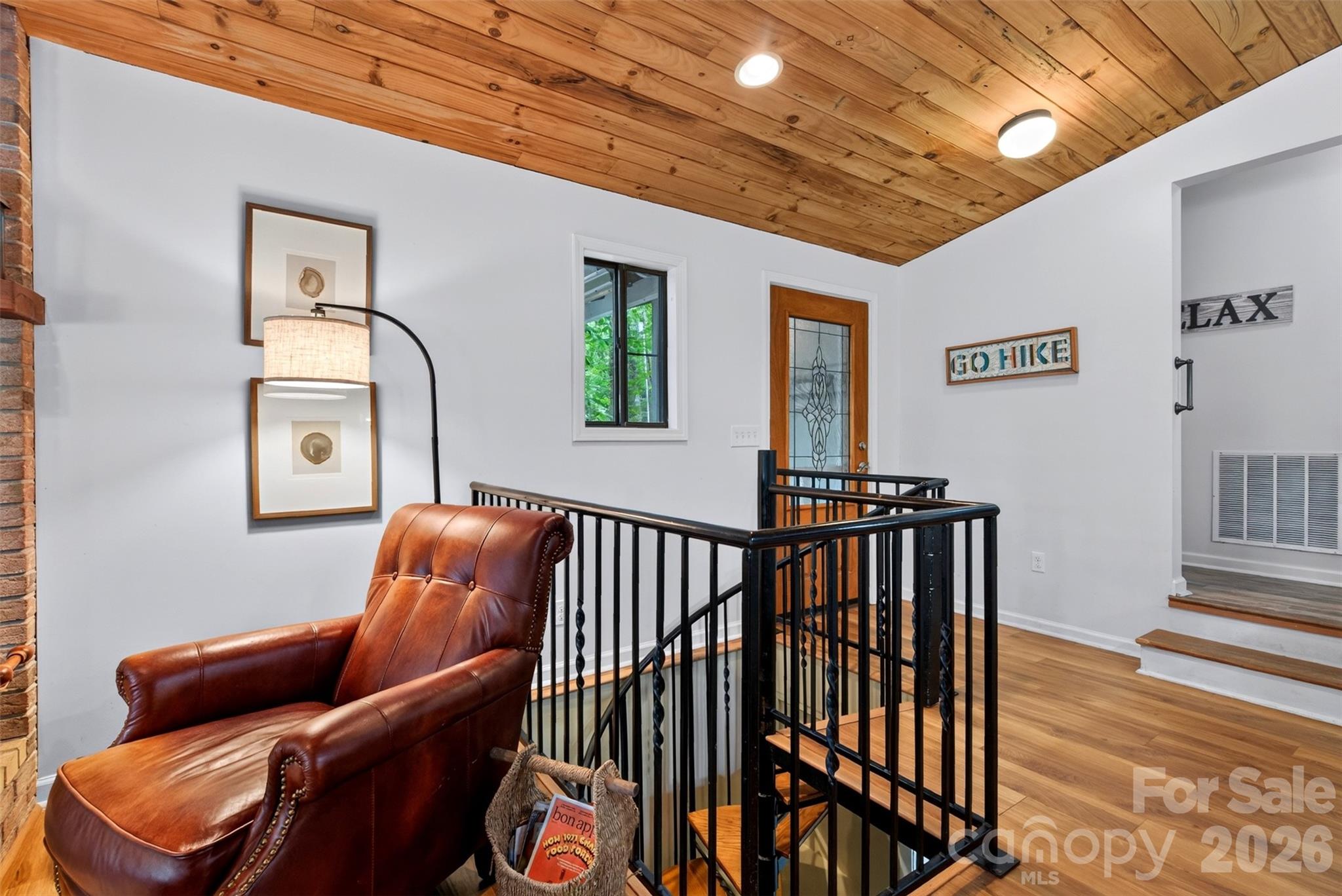 Single Family Residence at 2 Bear Rock Loop Road, Hendersonville, photo 16 of 30