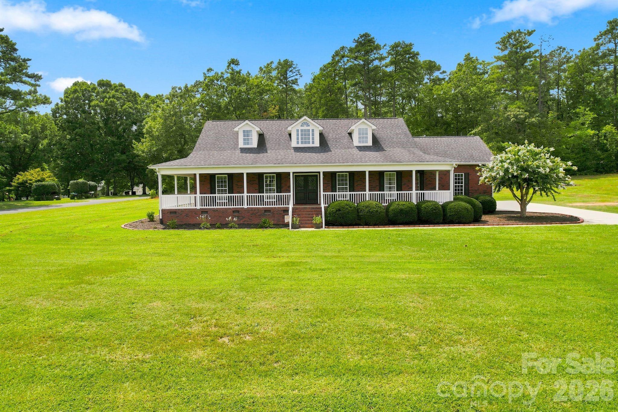 1134 Oakwood Drive