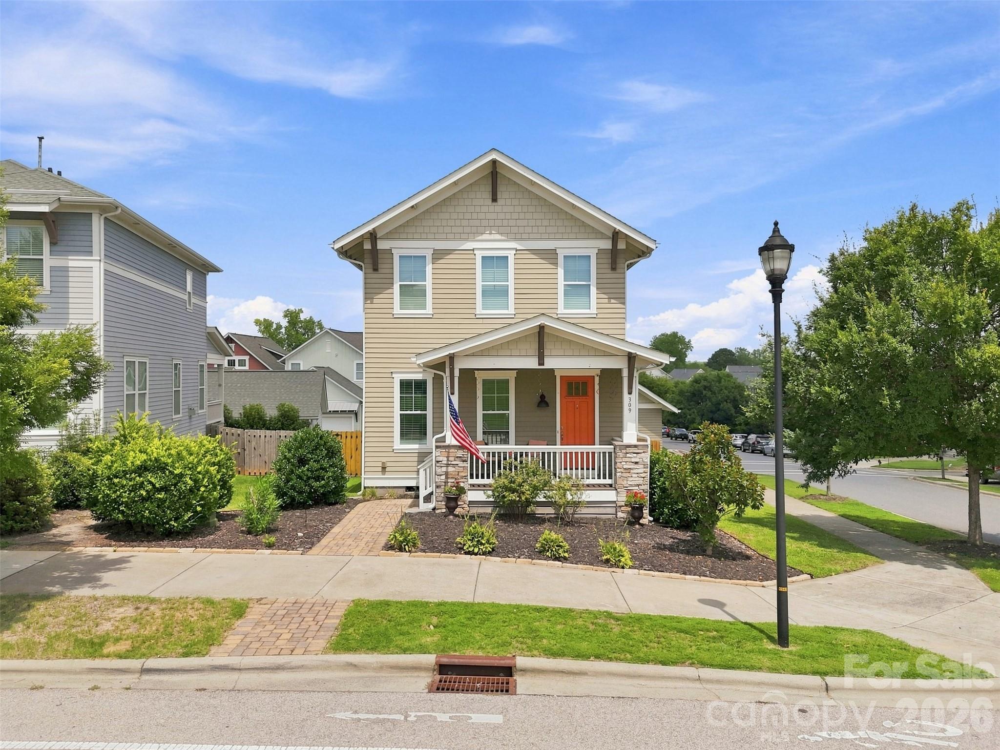 Single Family Residence at 309 Mariemont Way, Rock Hill, photo 2 of 48
