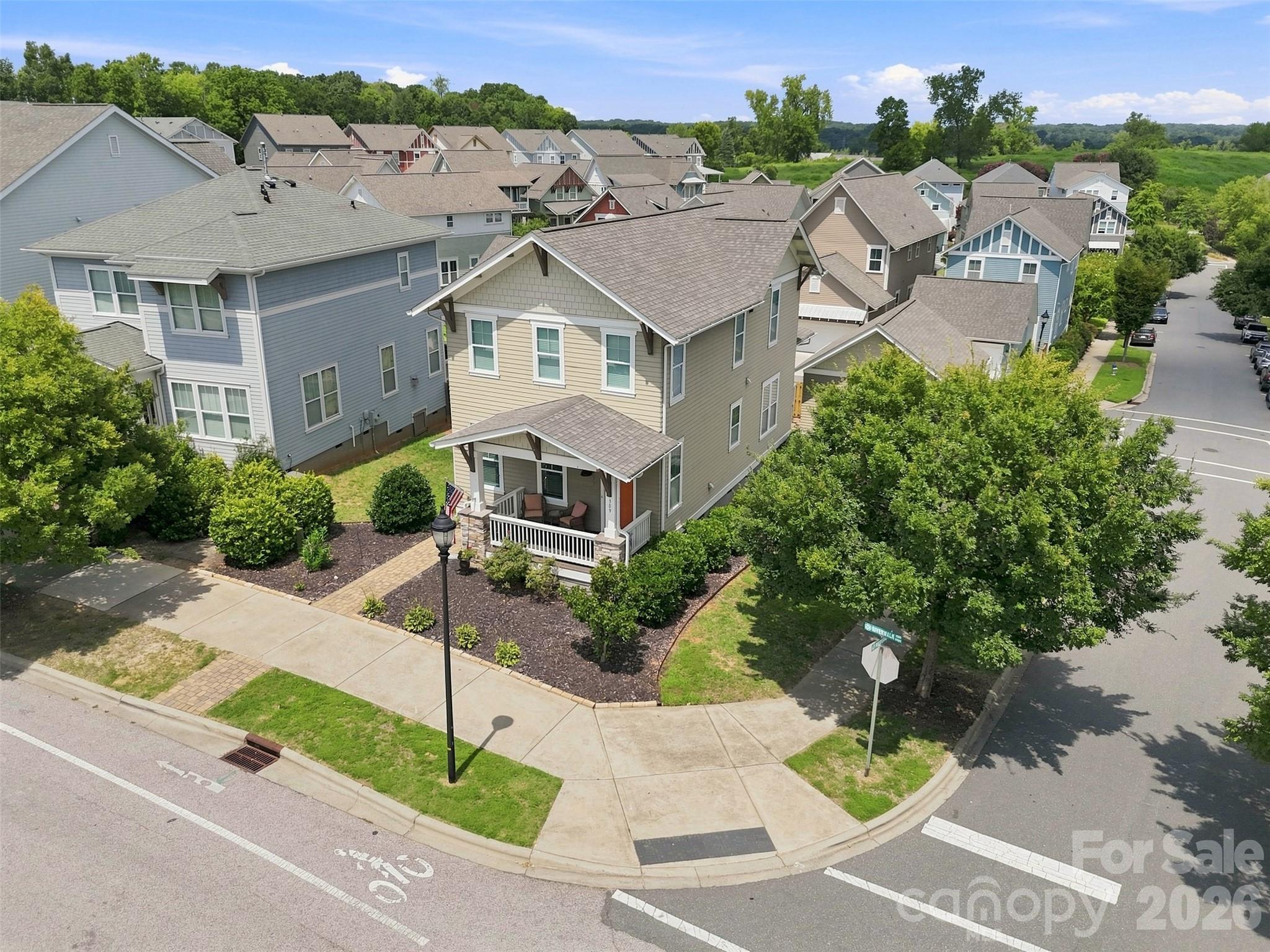 Single Family Residence at 309 Mariemont Way, Rock Hill, photo 35 of 48