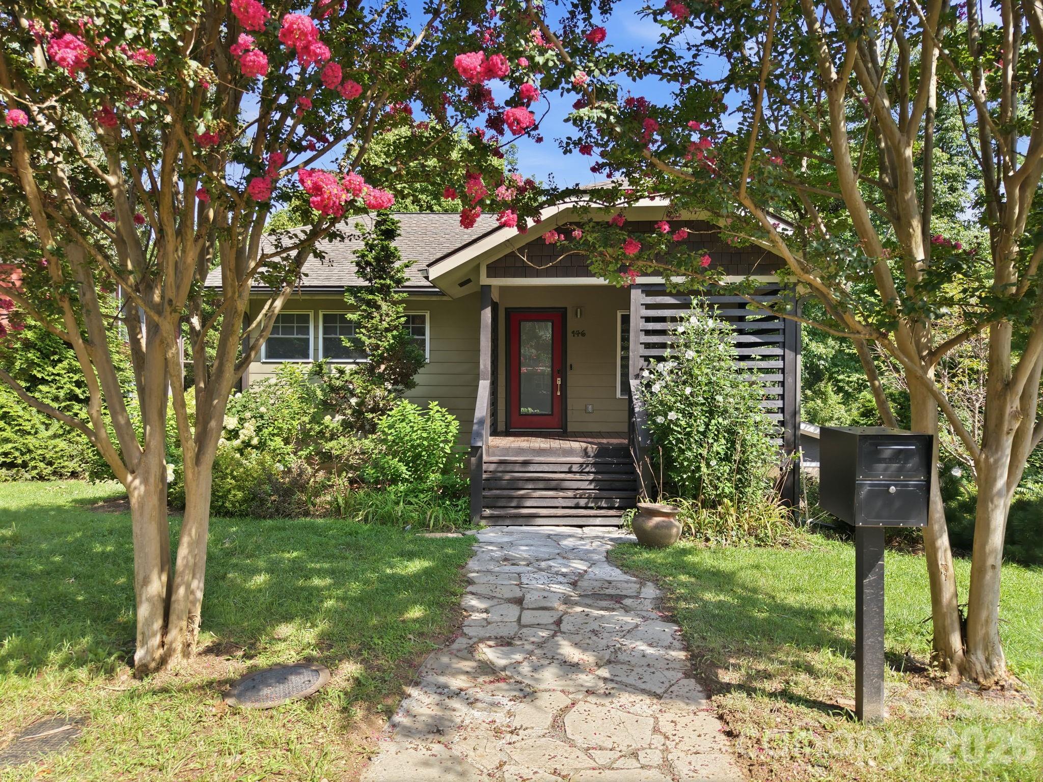 Front sidewalk entry - 146 Courtland Avenue, Asheville