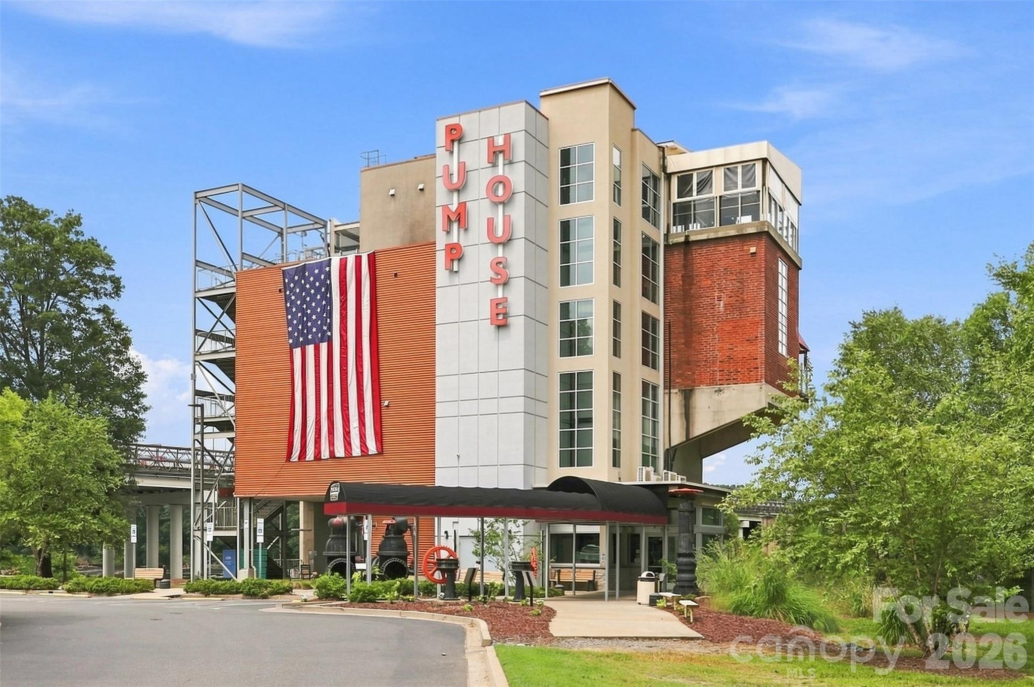 Pump House restaurant - 309 Mariemont Way, Rock Hill