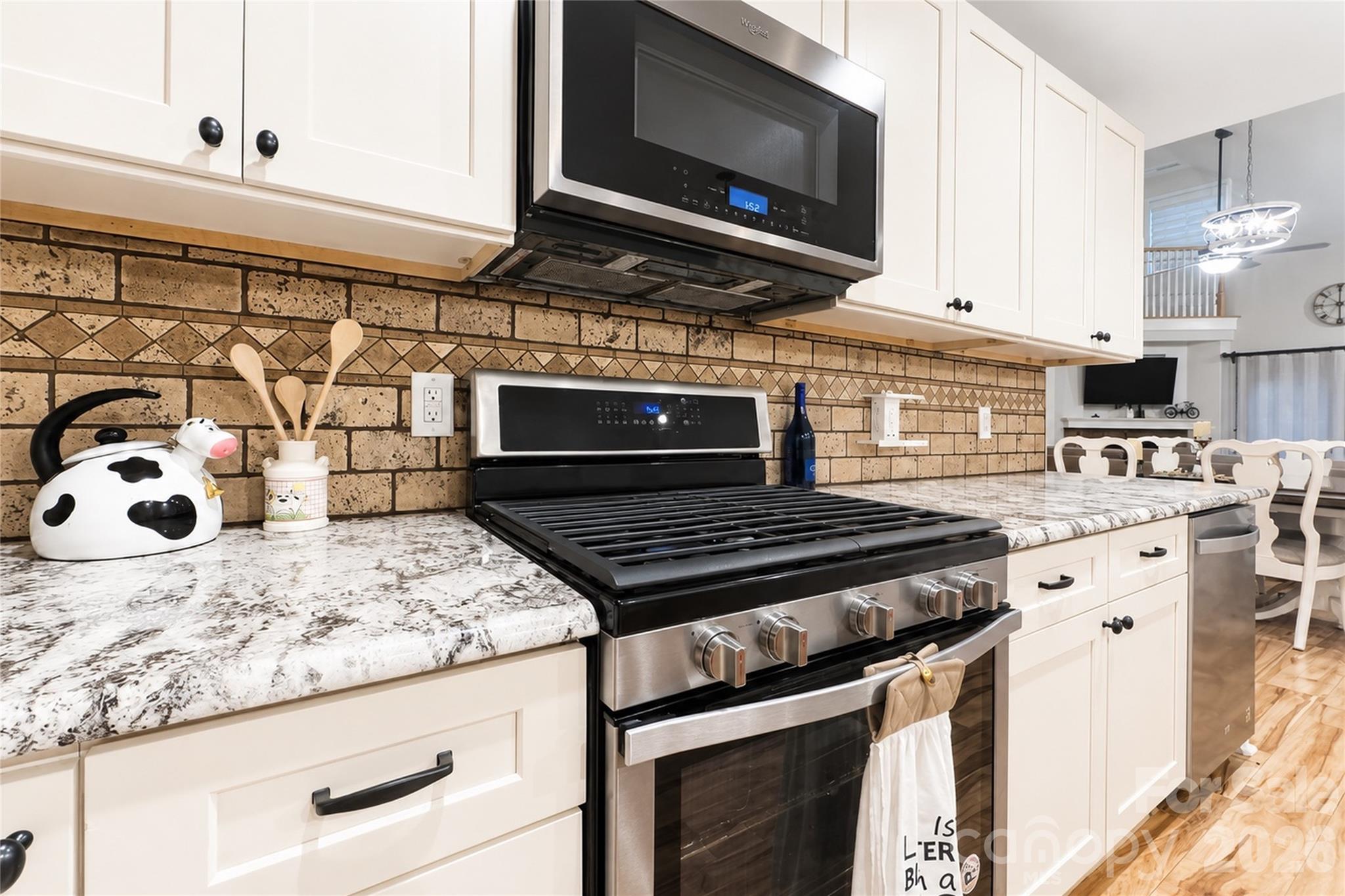 Single Family Residence at 6047 Chaucer Lane, Granite Falls, photo 14 of 48