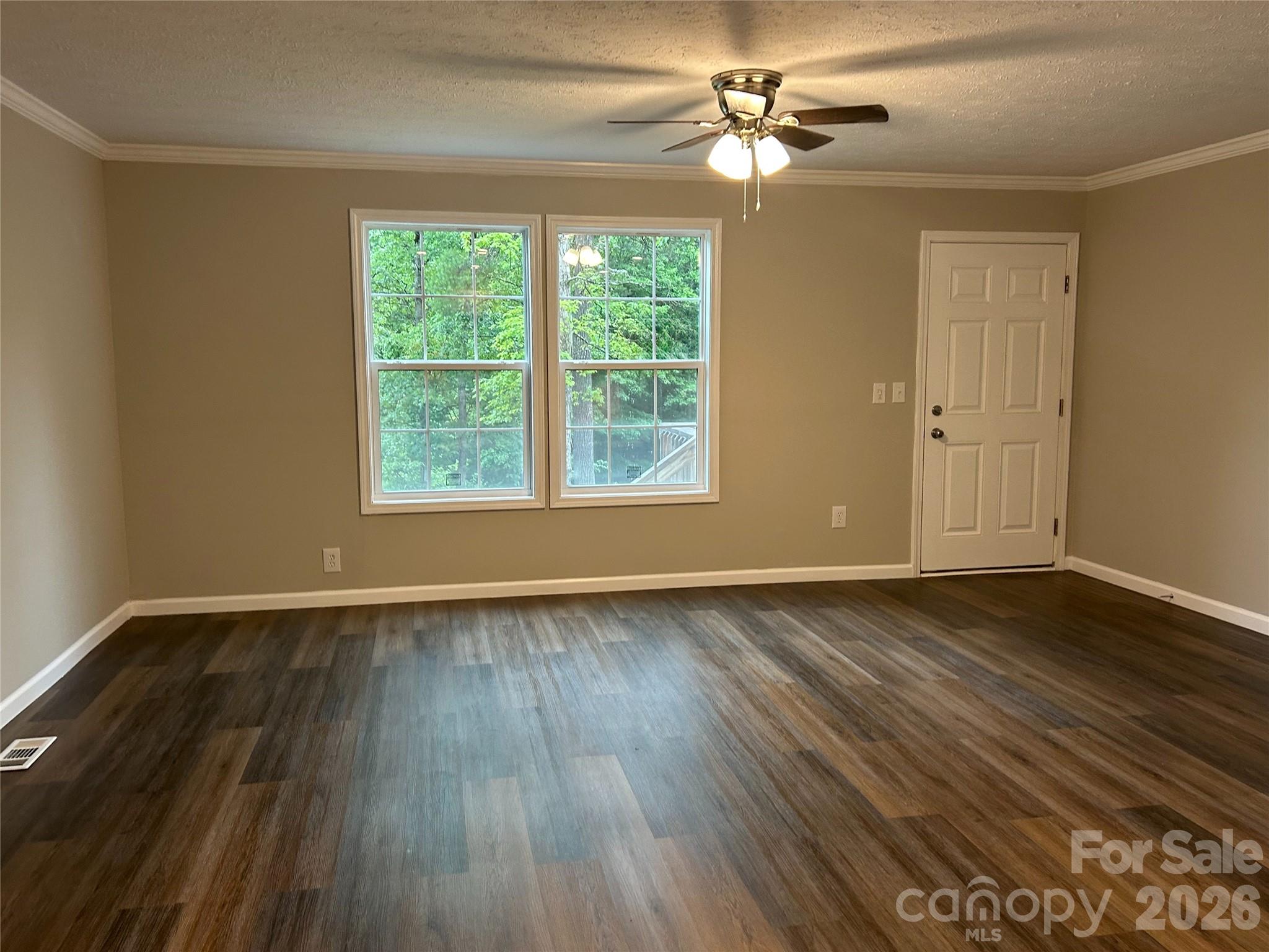 Single Family Residence at 3153 Bear Trail Drive, Lenoir, photo 7 of 18