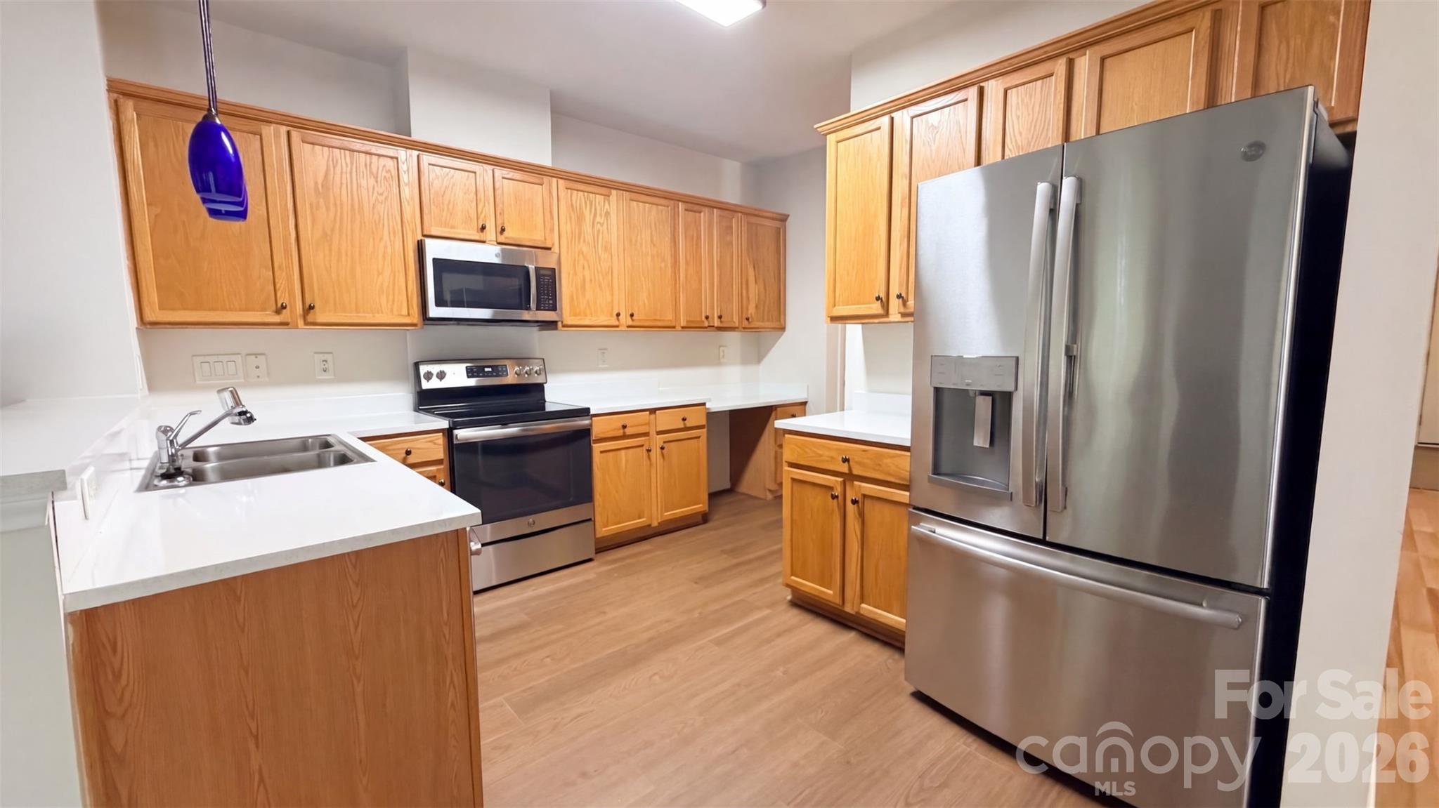 Single Family Residence at 12740 Windyedge Road, Huntersville, photo 6 of 16