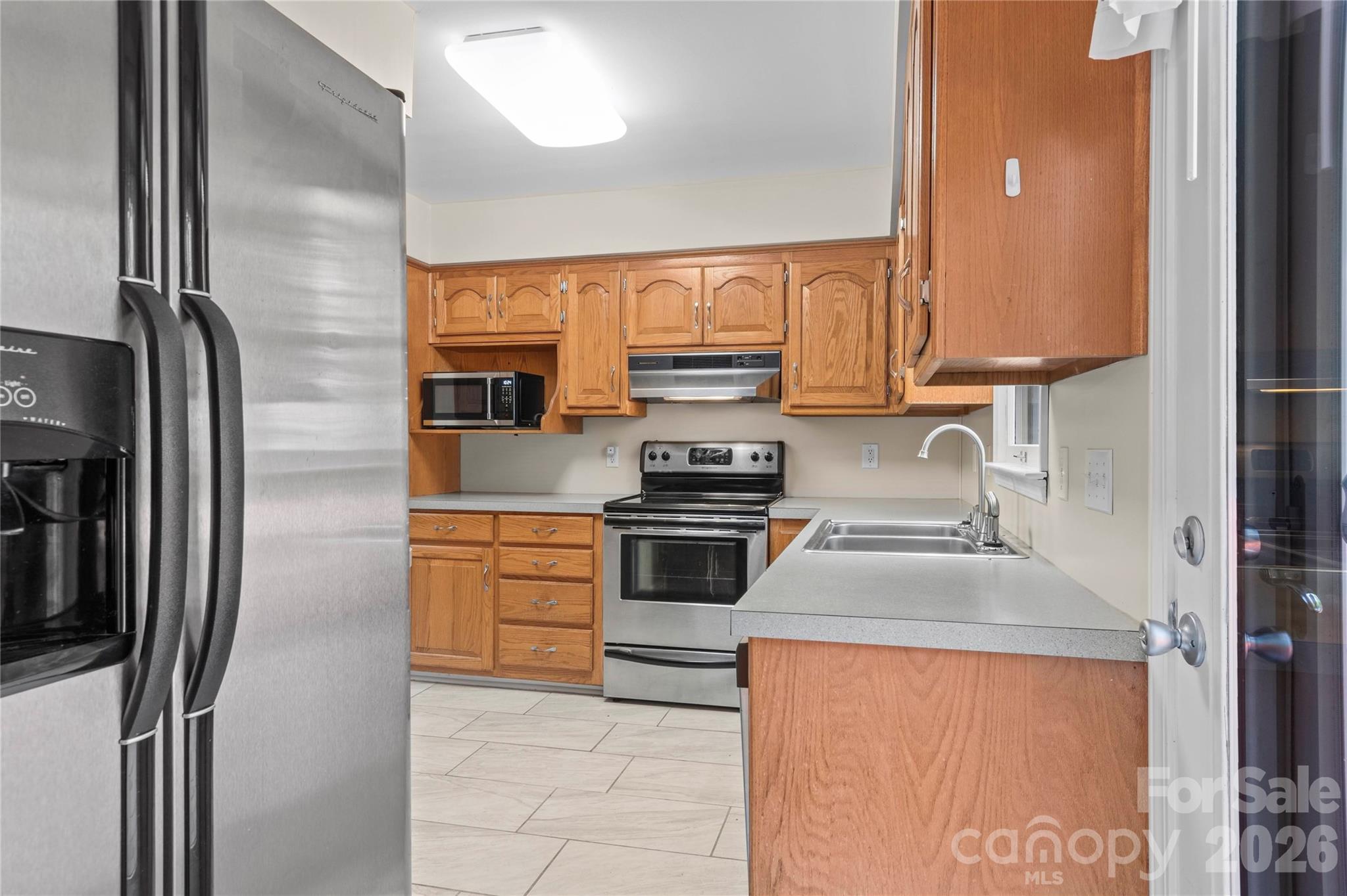 Single Family Residence at 6045 Stone Bluff Drive, Clemmons, photo 19 of 46