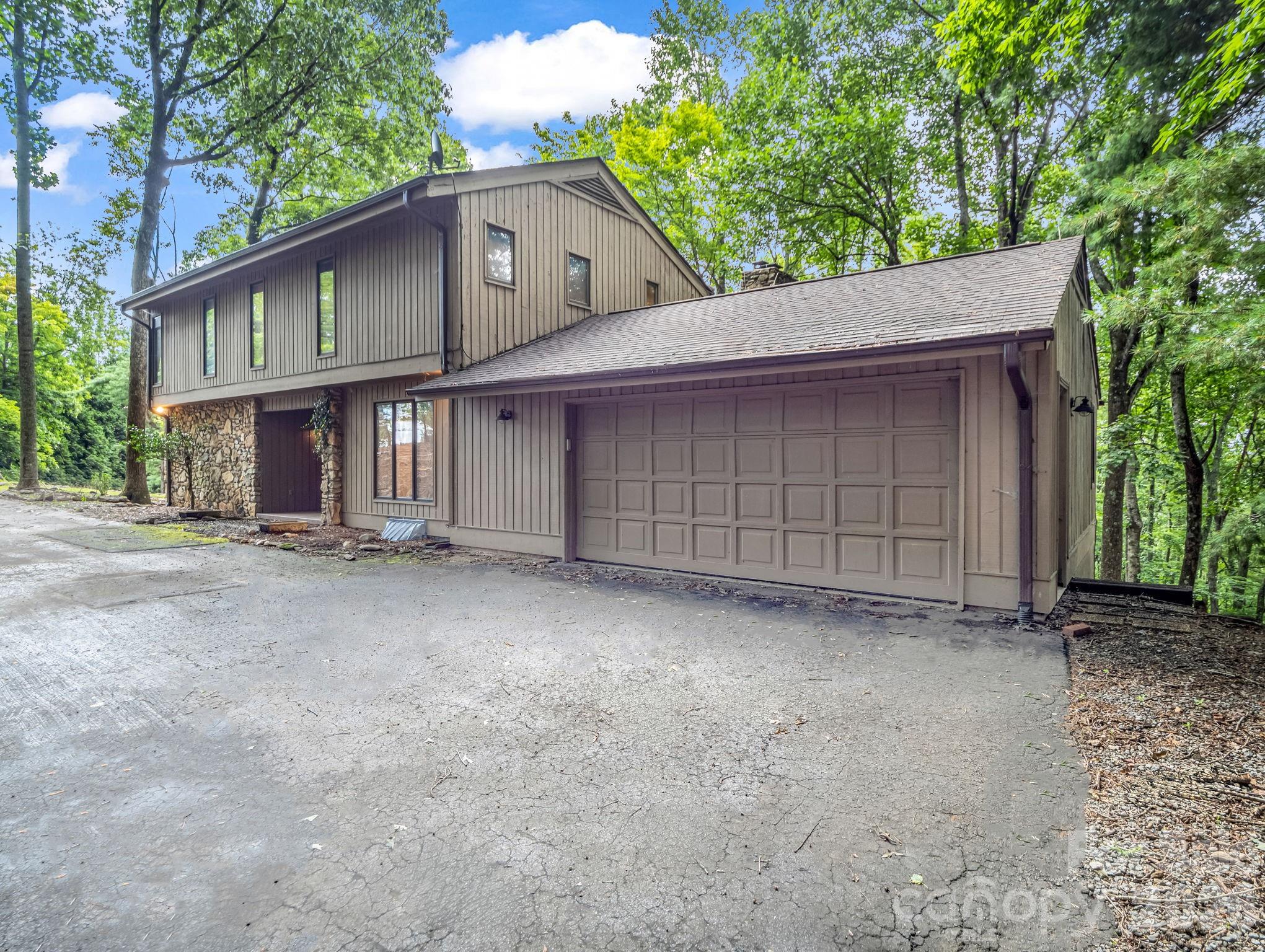 10 Chestnut Ridge - 10 Chestnut Ridge Road, Mills River