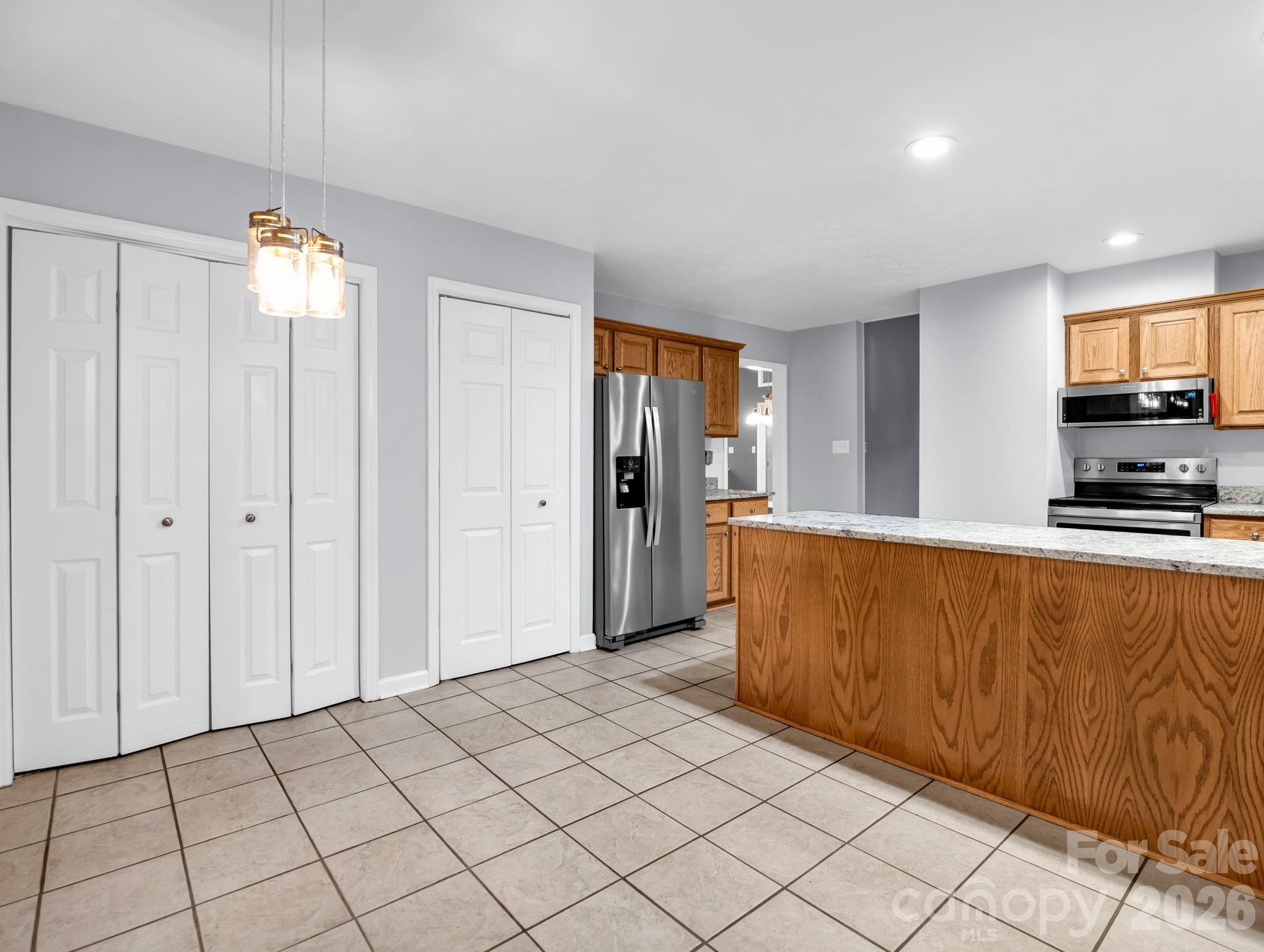 Breakfast, view toward Kitchen & Double Pantry - 10 Chestnut Ridge Road, Mills River
