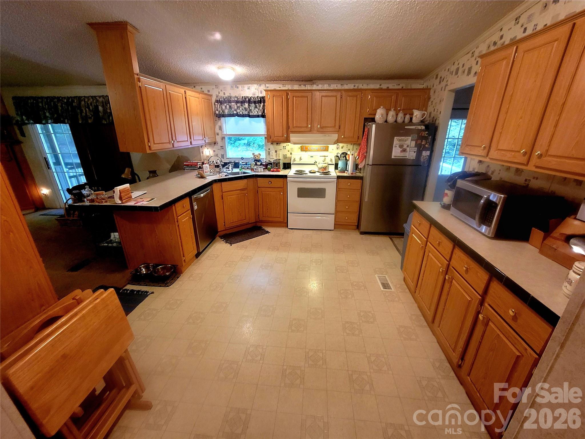 Kitchen - 121 Sylvan Drive, Statesville