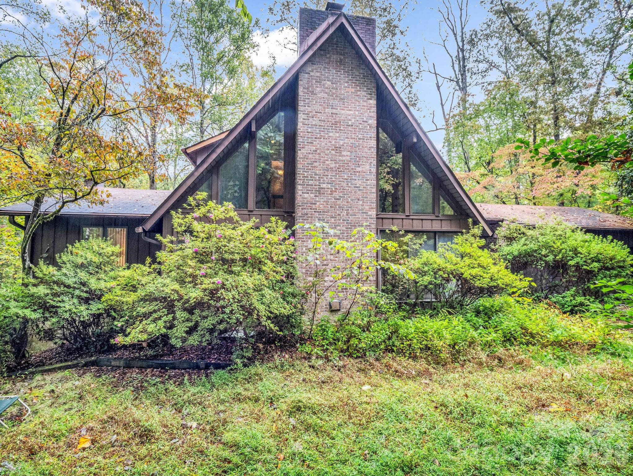 Single Family Residence at 421 Chickadee Lane, Brevard, photo 4 of 22