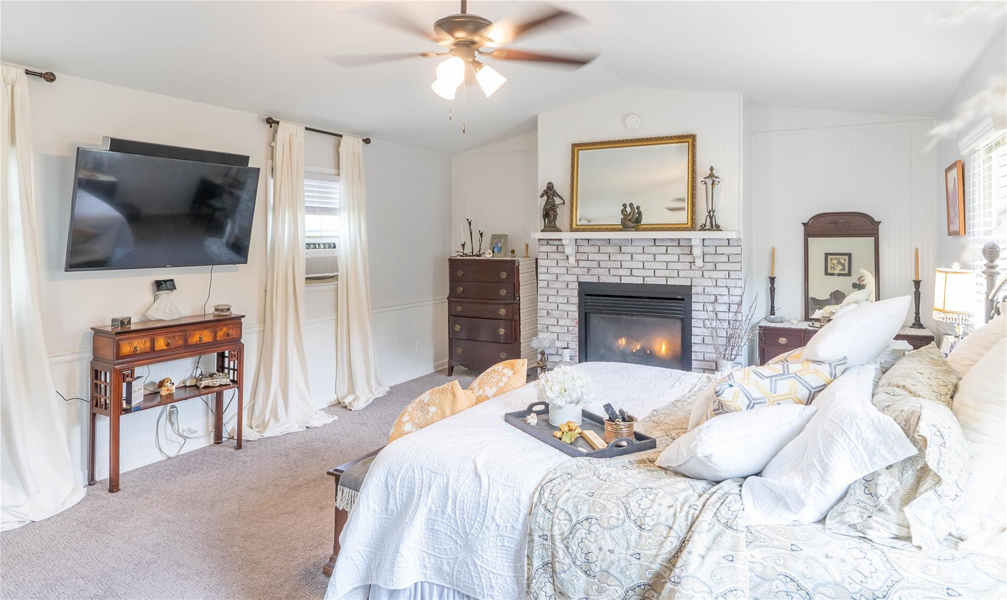 Single Family Residence at 130 Beaverdam Heights Drive, Canton, photo 13 of 47