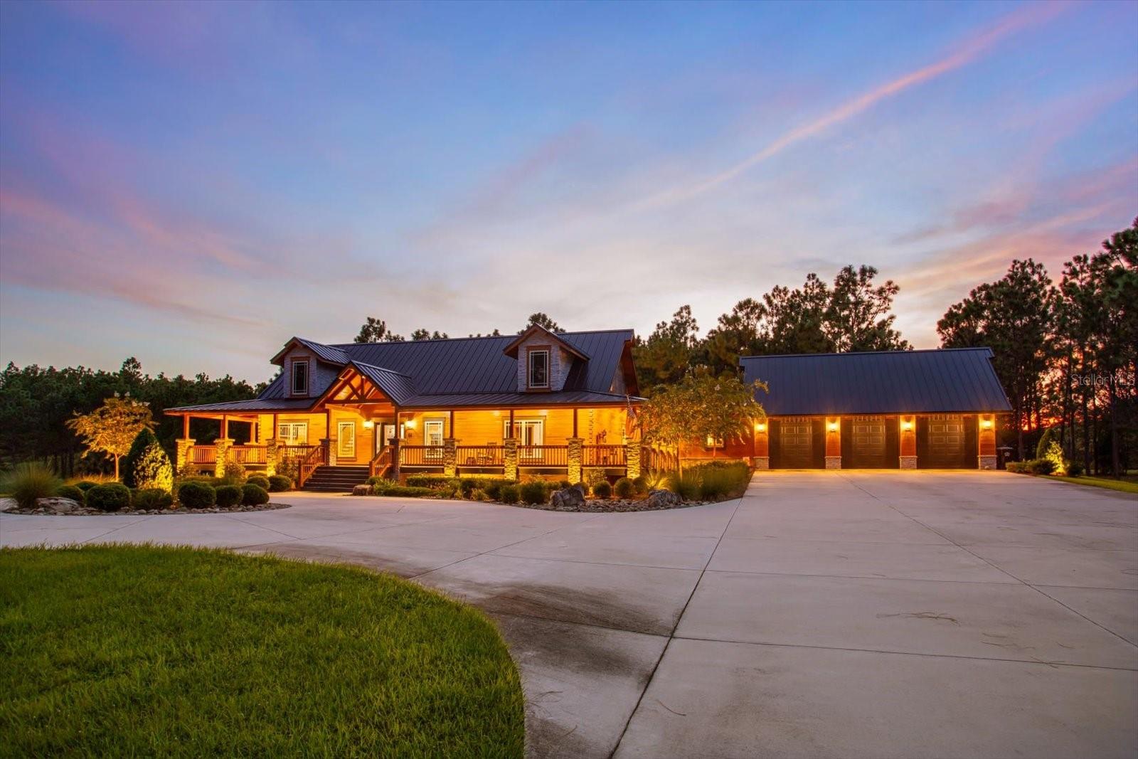 5208 EFFIE DR
