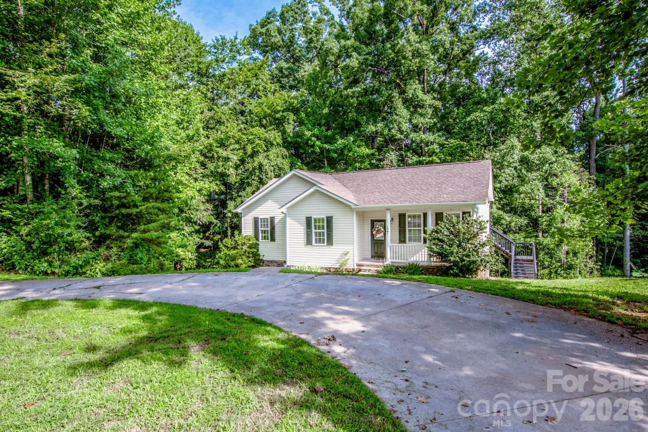 Single Family Residence at 127 Wood Acre Drive, Mooresville, photo 22 of 28