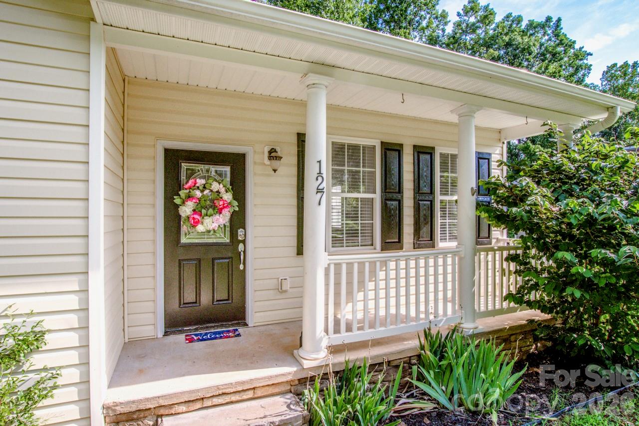 Single Family Residence at 127 Wood Acre Drive, Mooresville, photo 23 of 28