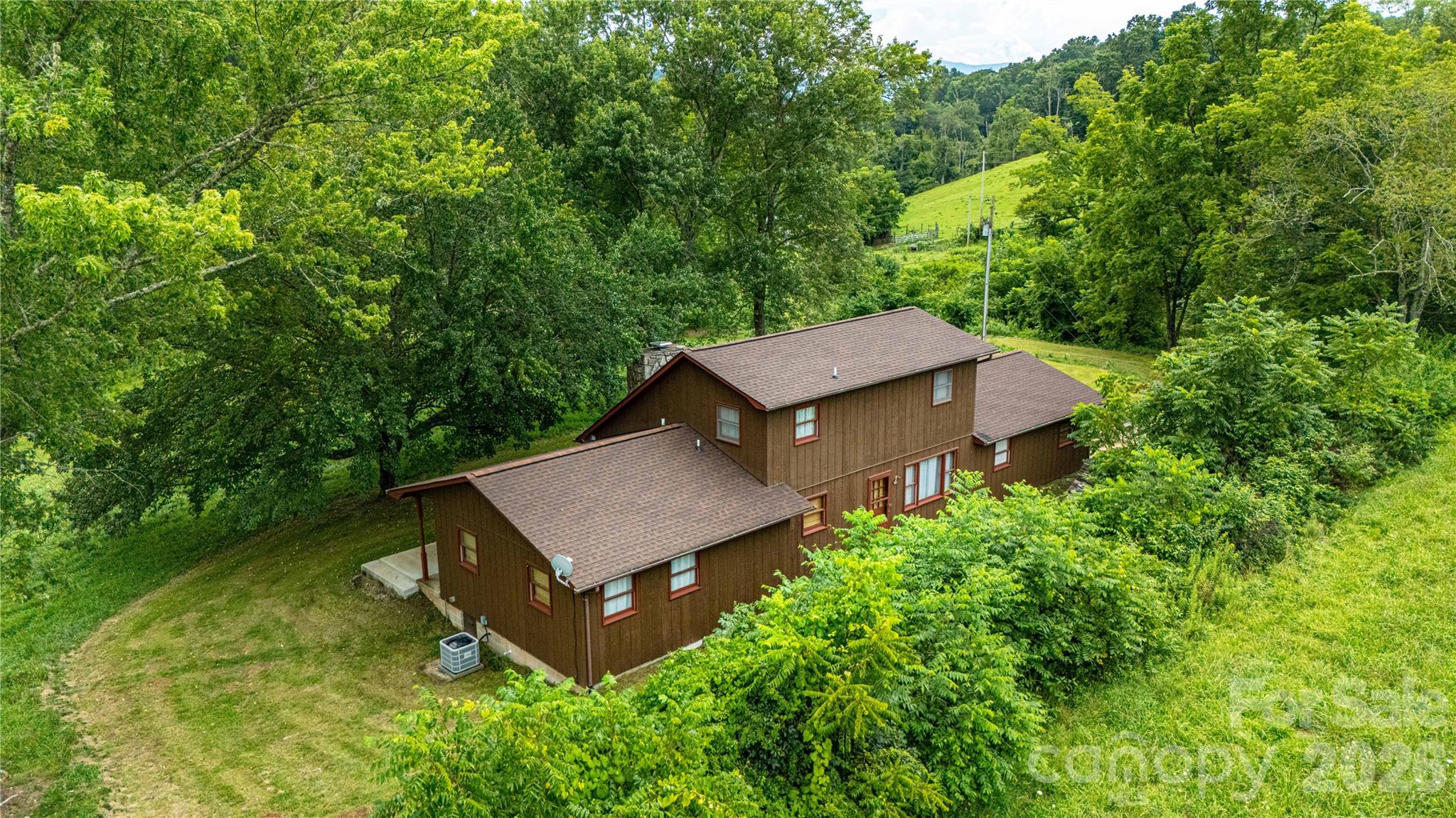 House abuts the pasture and field - 132 Hurd Road, Canton