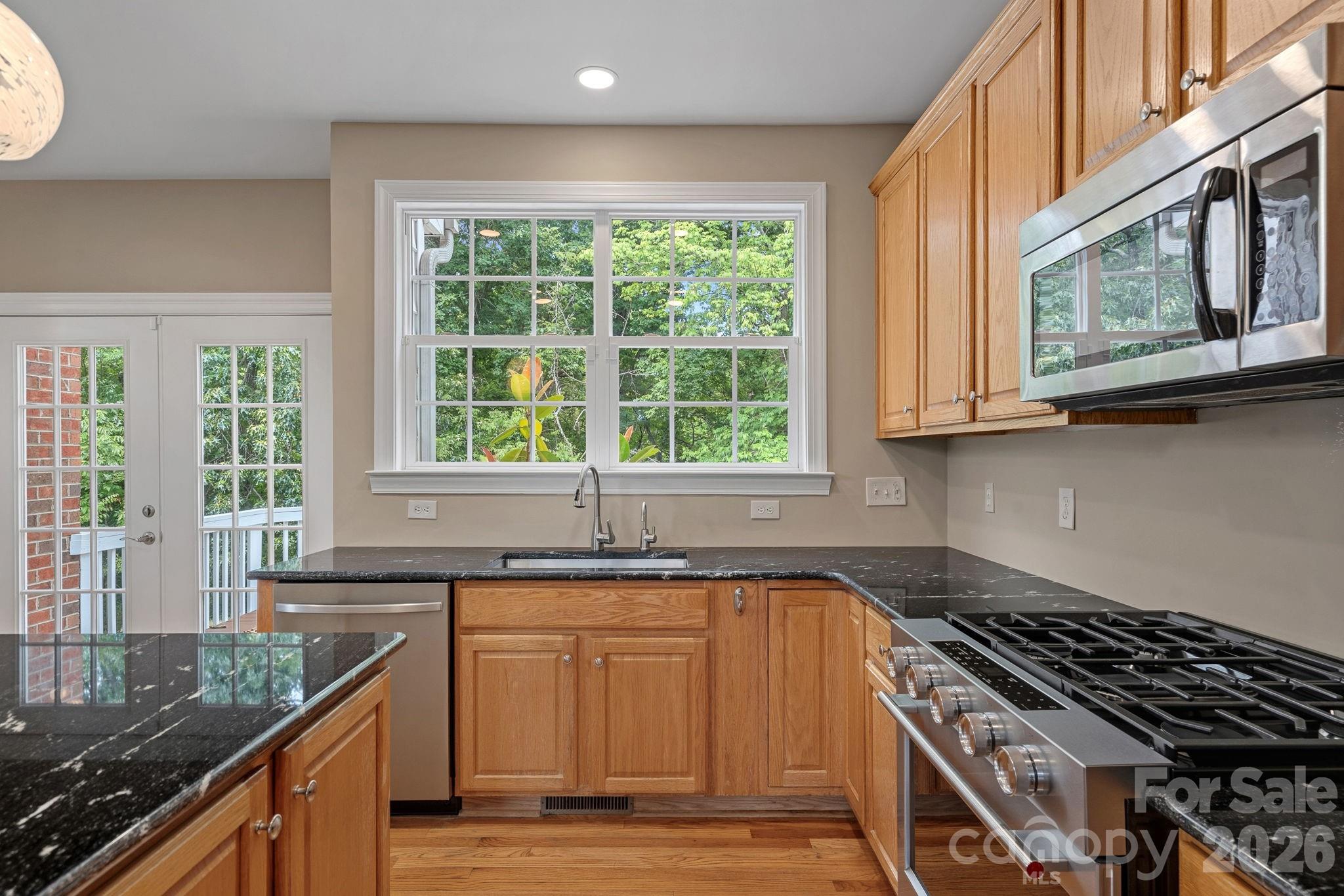New kitchen counters, sink, gas stove, insinkerator - 9329 Uxbridge Lane, Huntersville