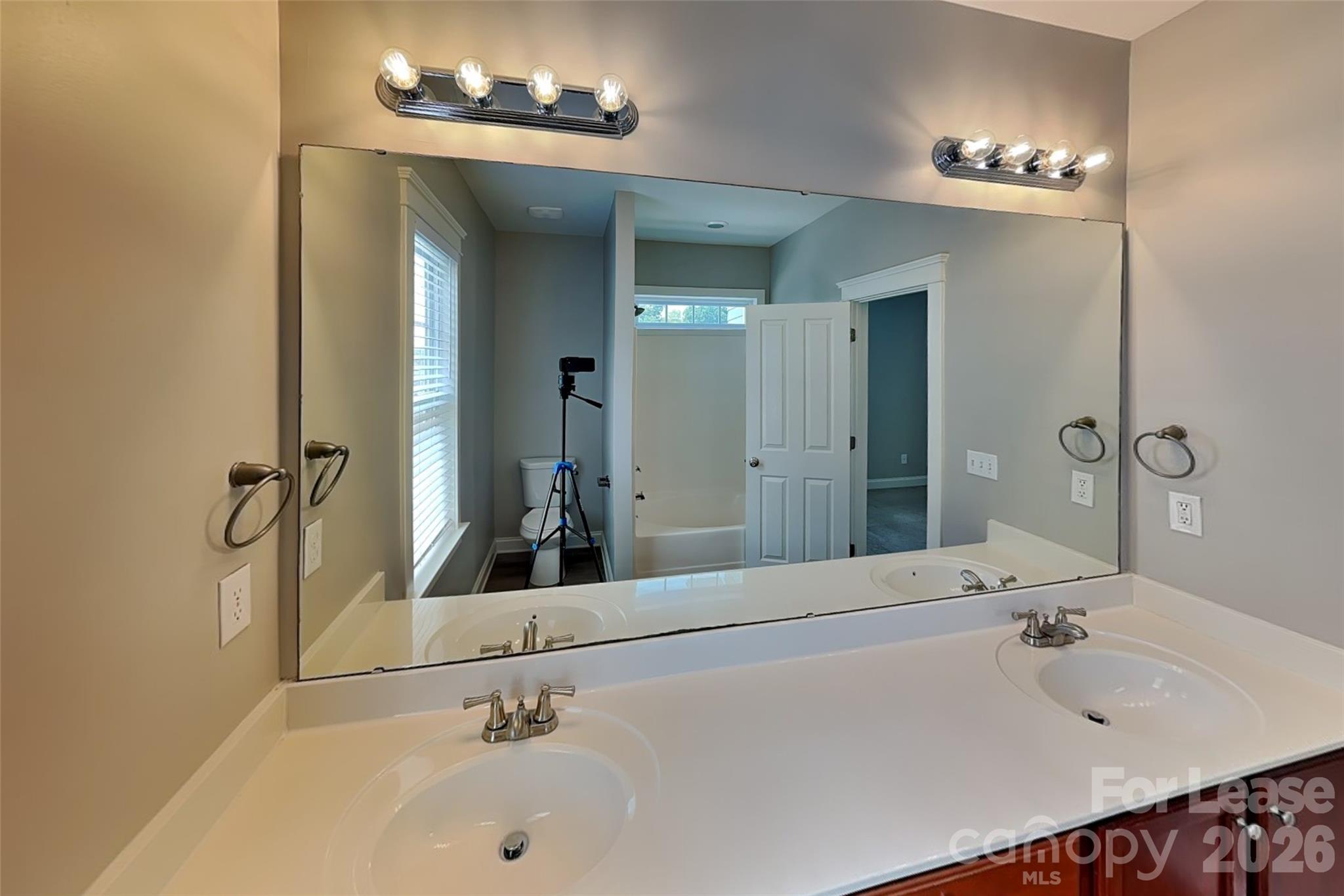 Single Family Residence at 13528 Swinton Road, Huntersville, photo 9 of 15