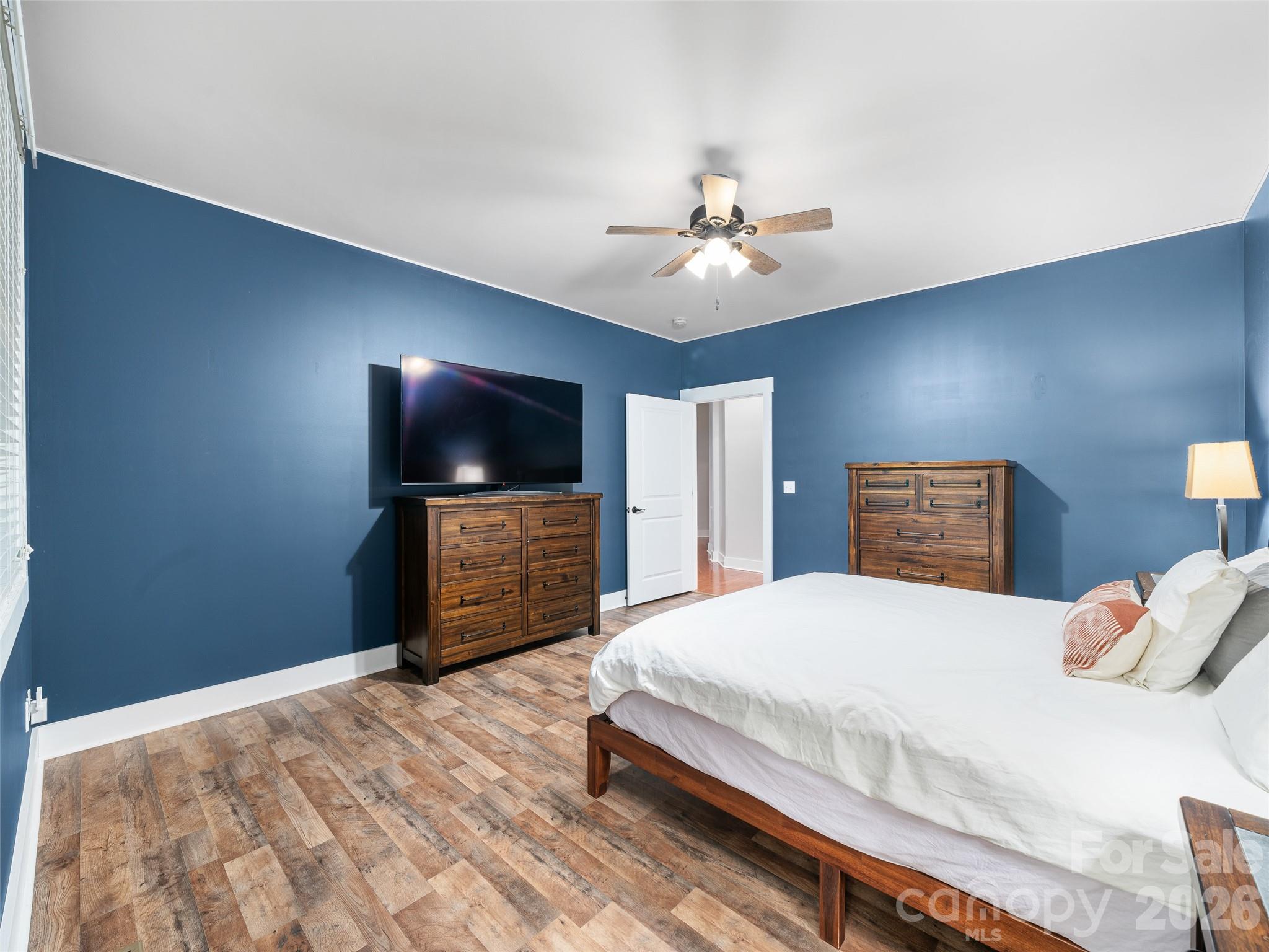 primary bedroom - 6 Oak Springs Drive, Arden