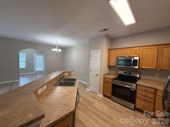 Townhouse at 17450 Caldwell Track Drive, Cornelius, photo 7 of 25